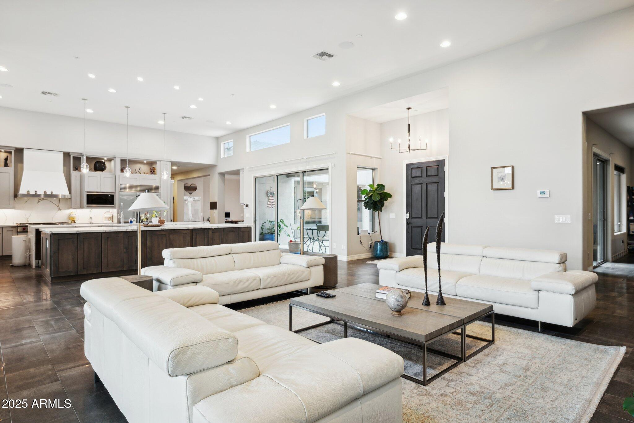 MONTE VISTA - Residential