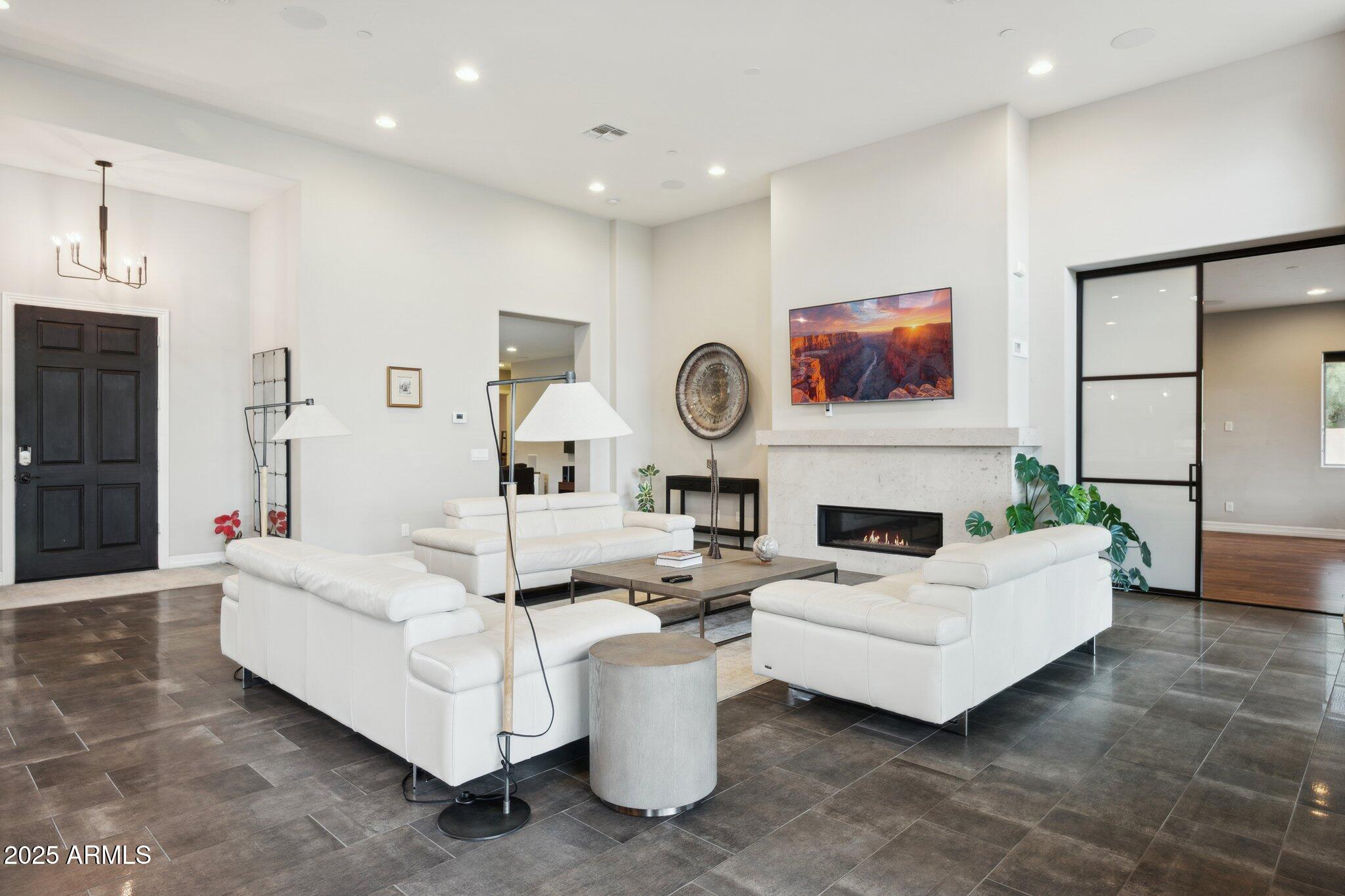 MONTE VISTA - Residential