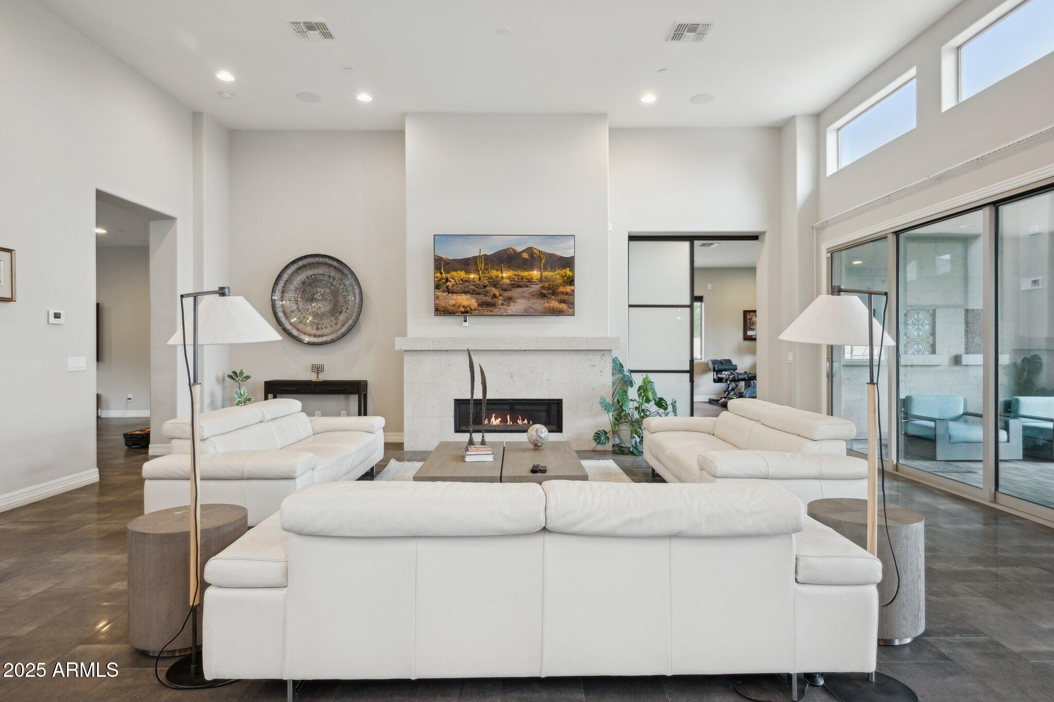 MONTE VISTA - Residential