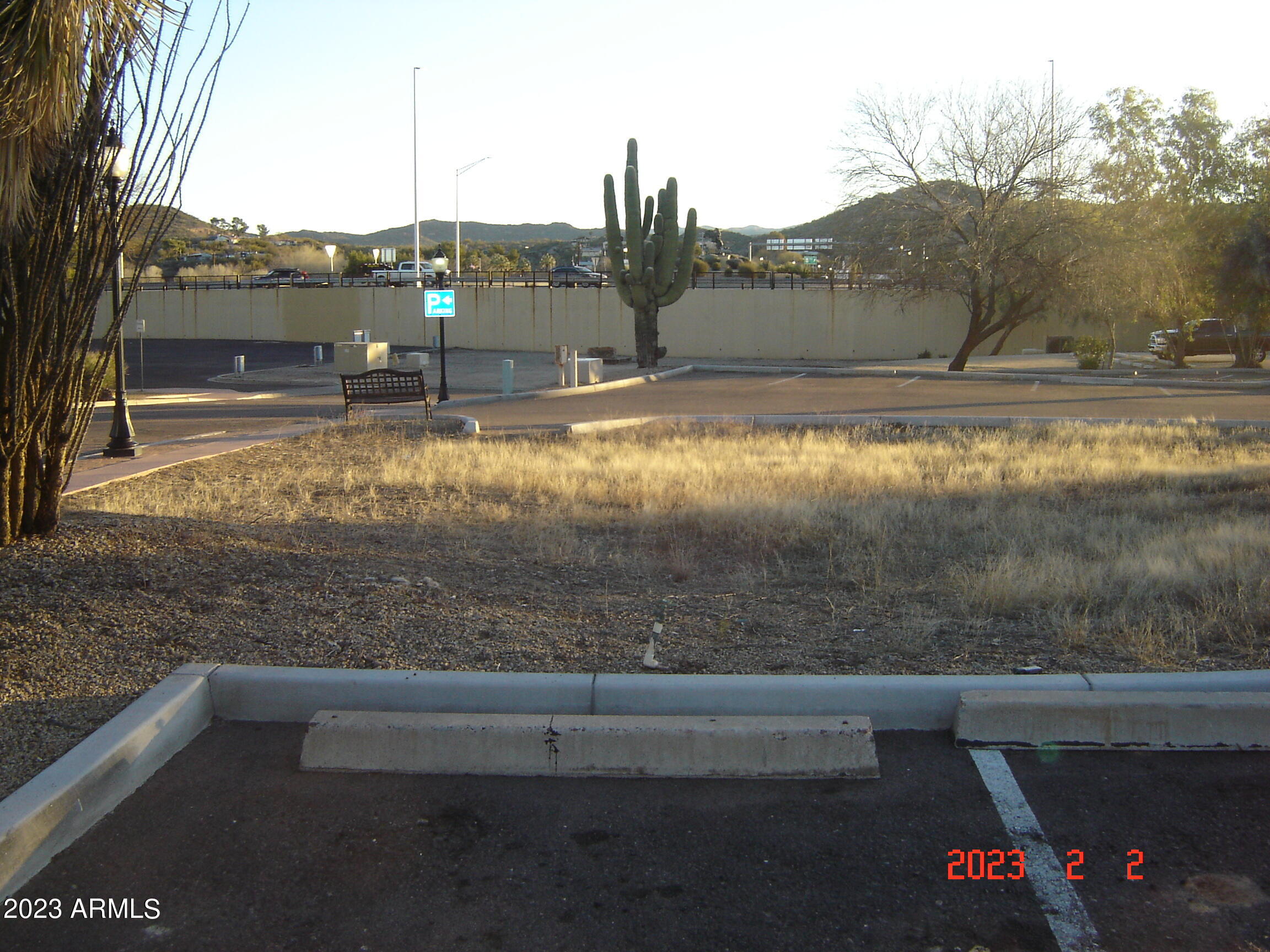 WICKENBURG - Land