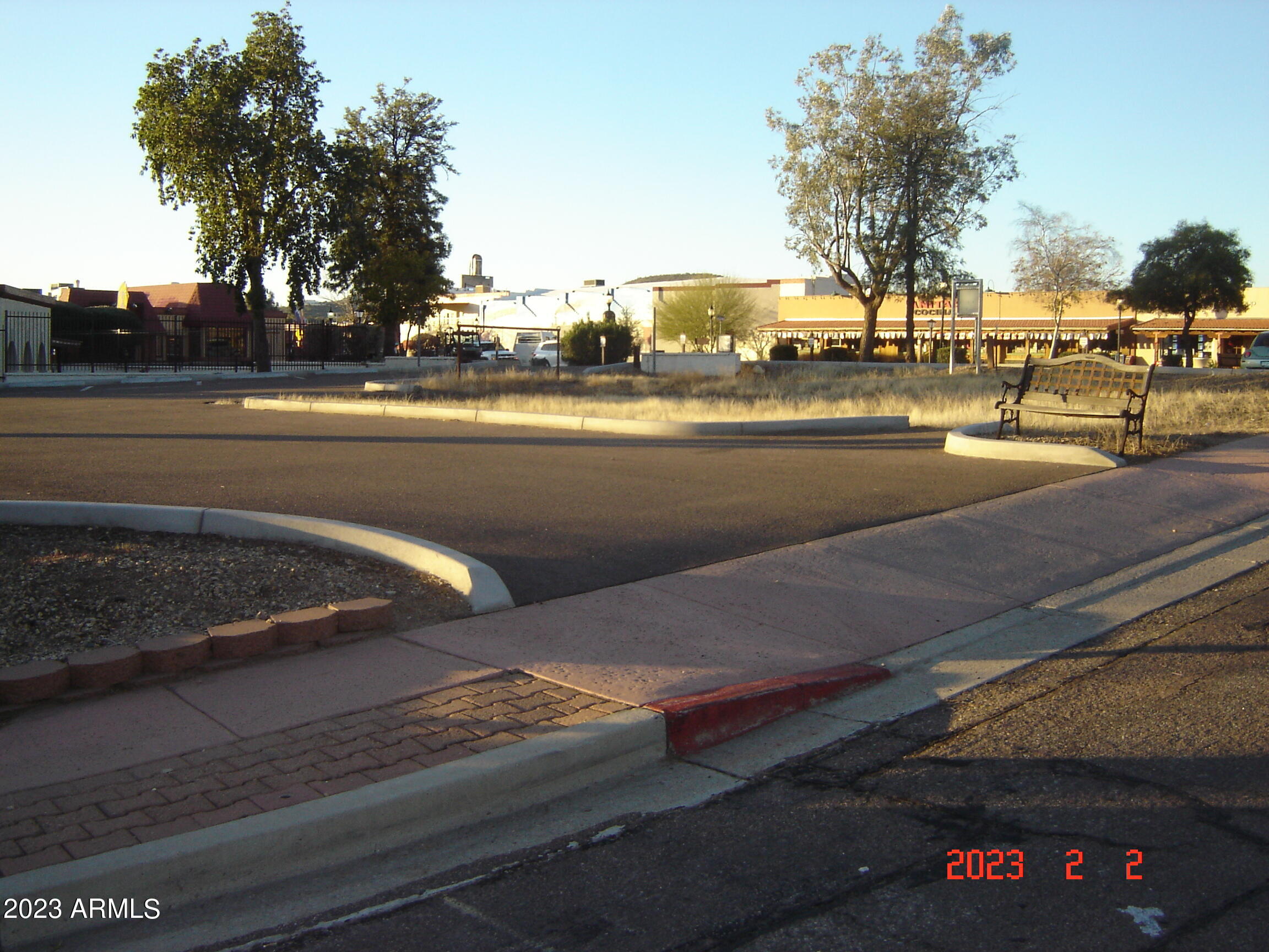 WICKENBURG - Land
