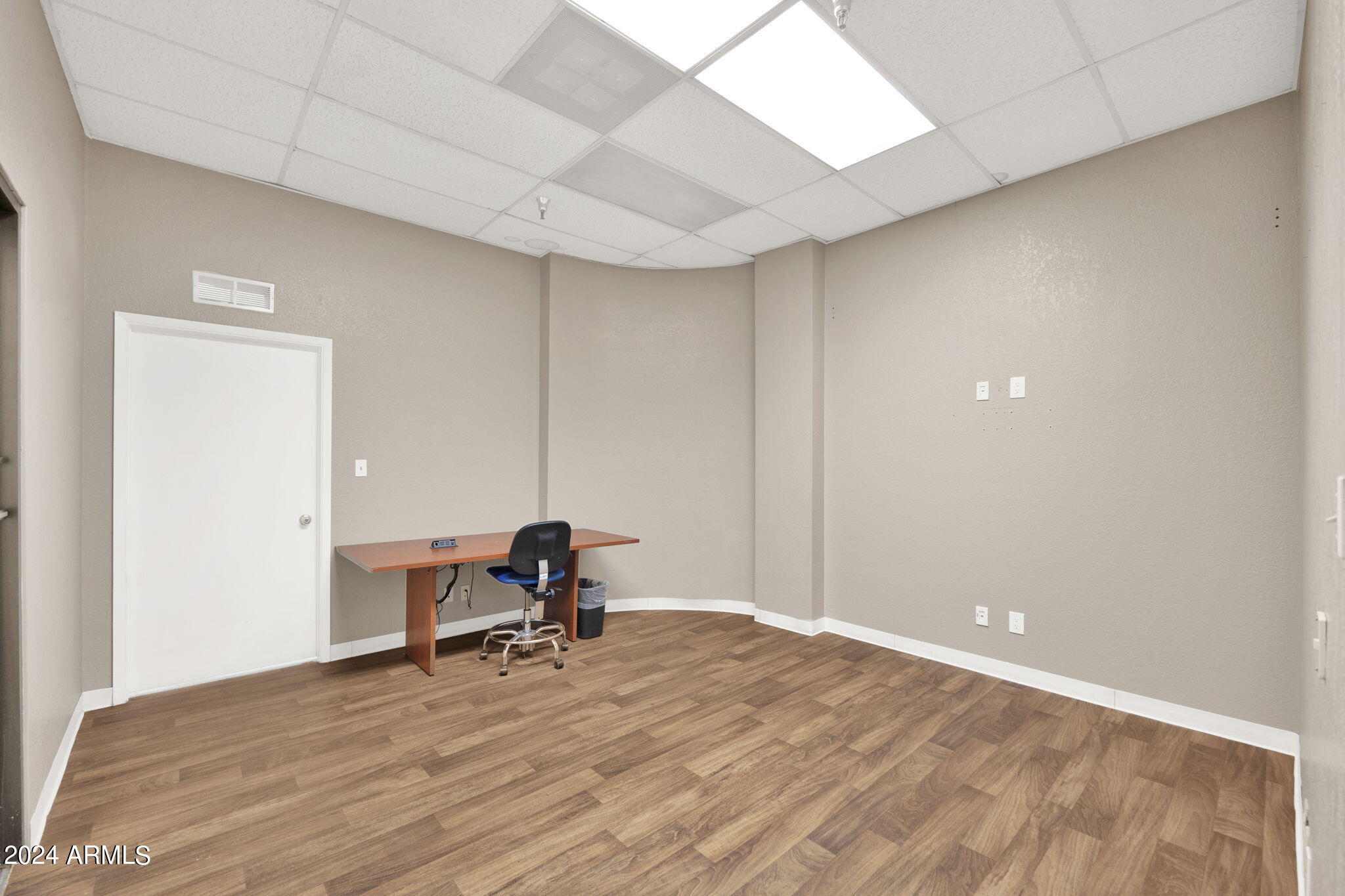 HOHOKAM INDUSTRIAL PARK - Commercial Sale