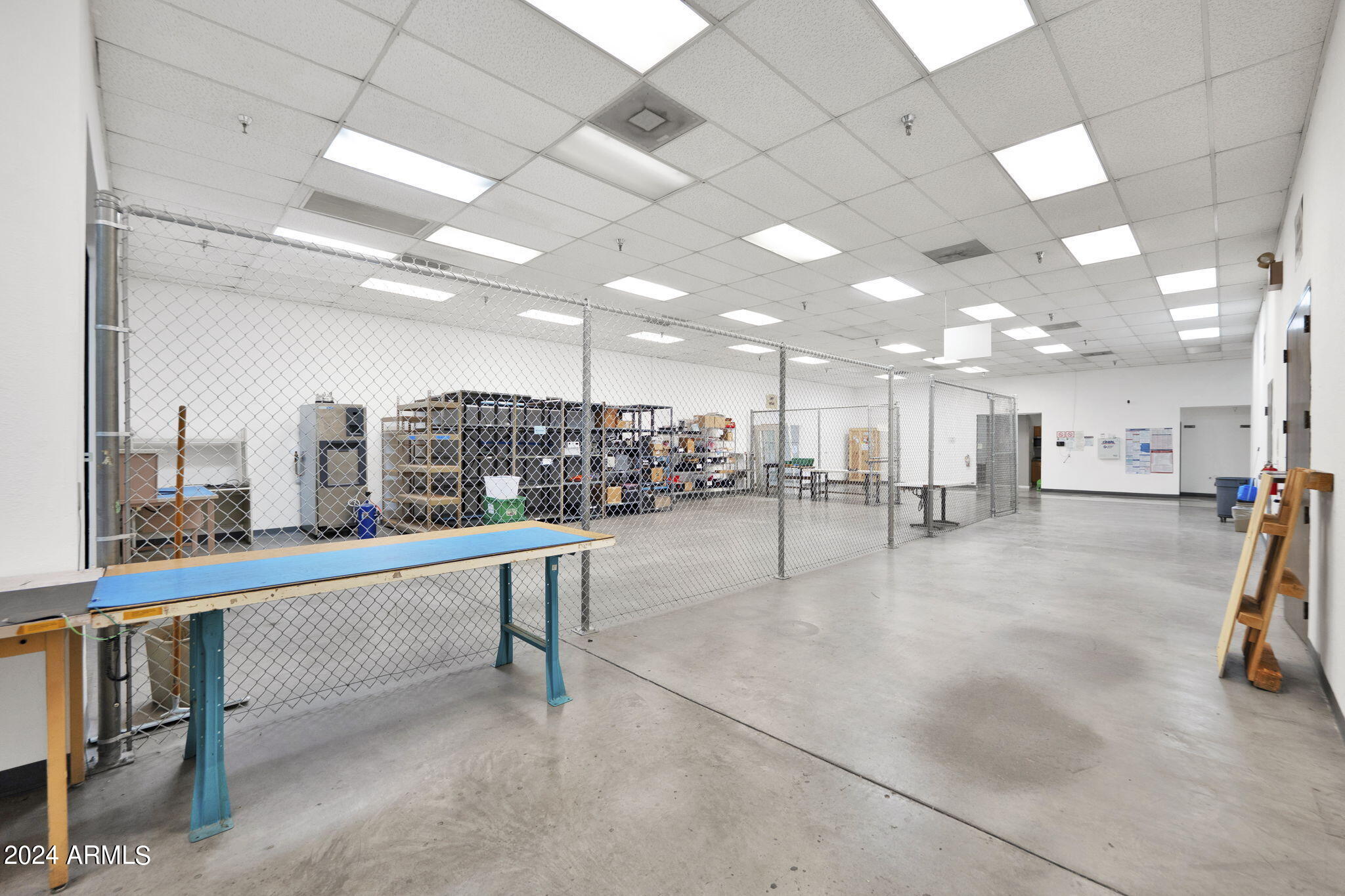 HOHOKAM INDUSTRIAL PARK - Commercial Sale