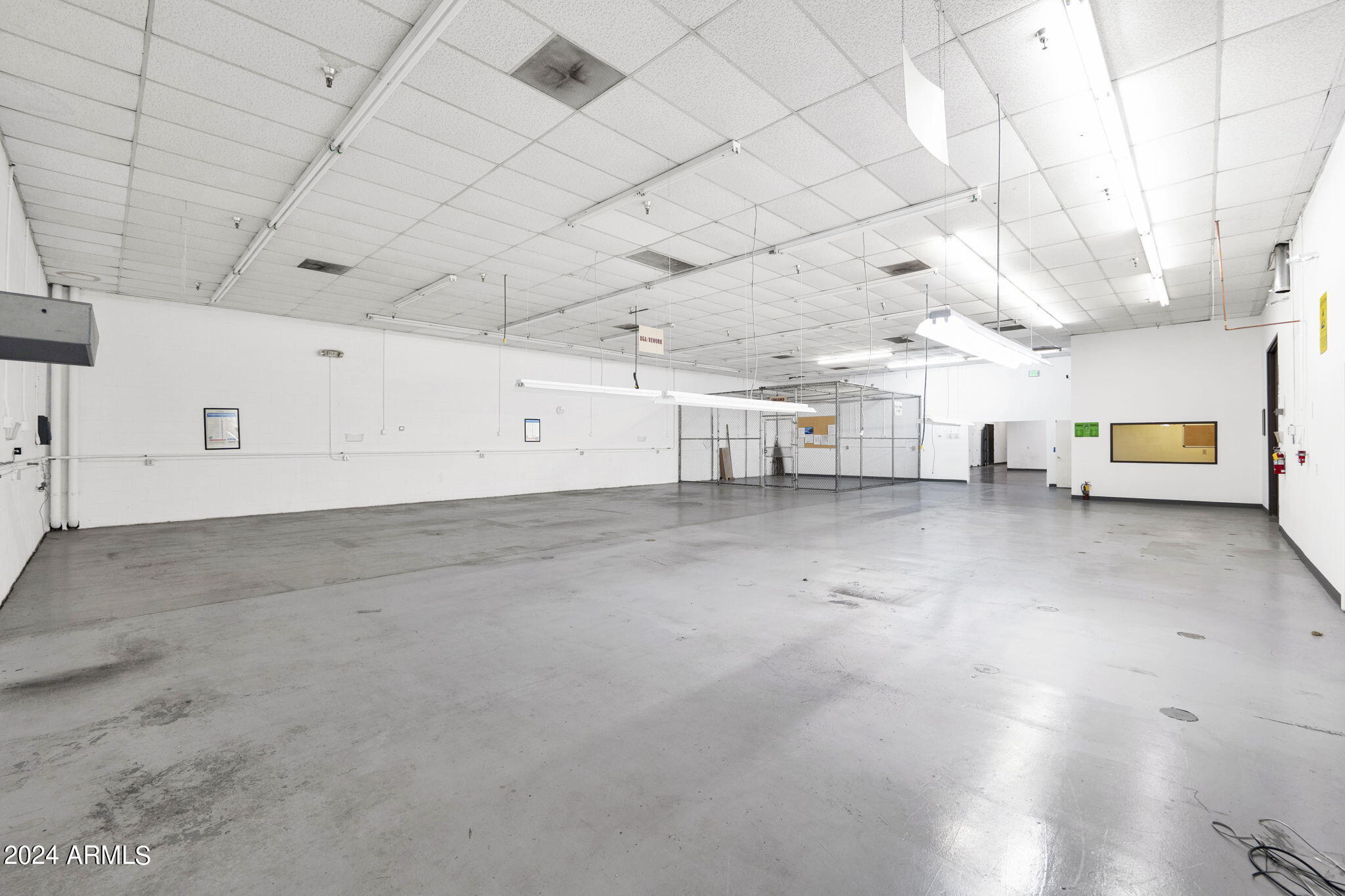 HOHOKAM INDUSTRIAL PARK - Commercial Sale