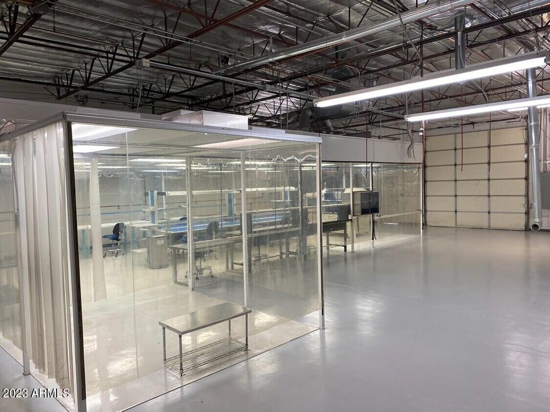 HOHOKAM INDUSTRIAL PARK - Commercial Sale