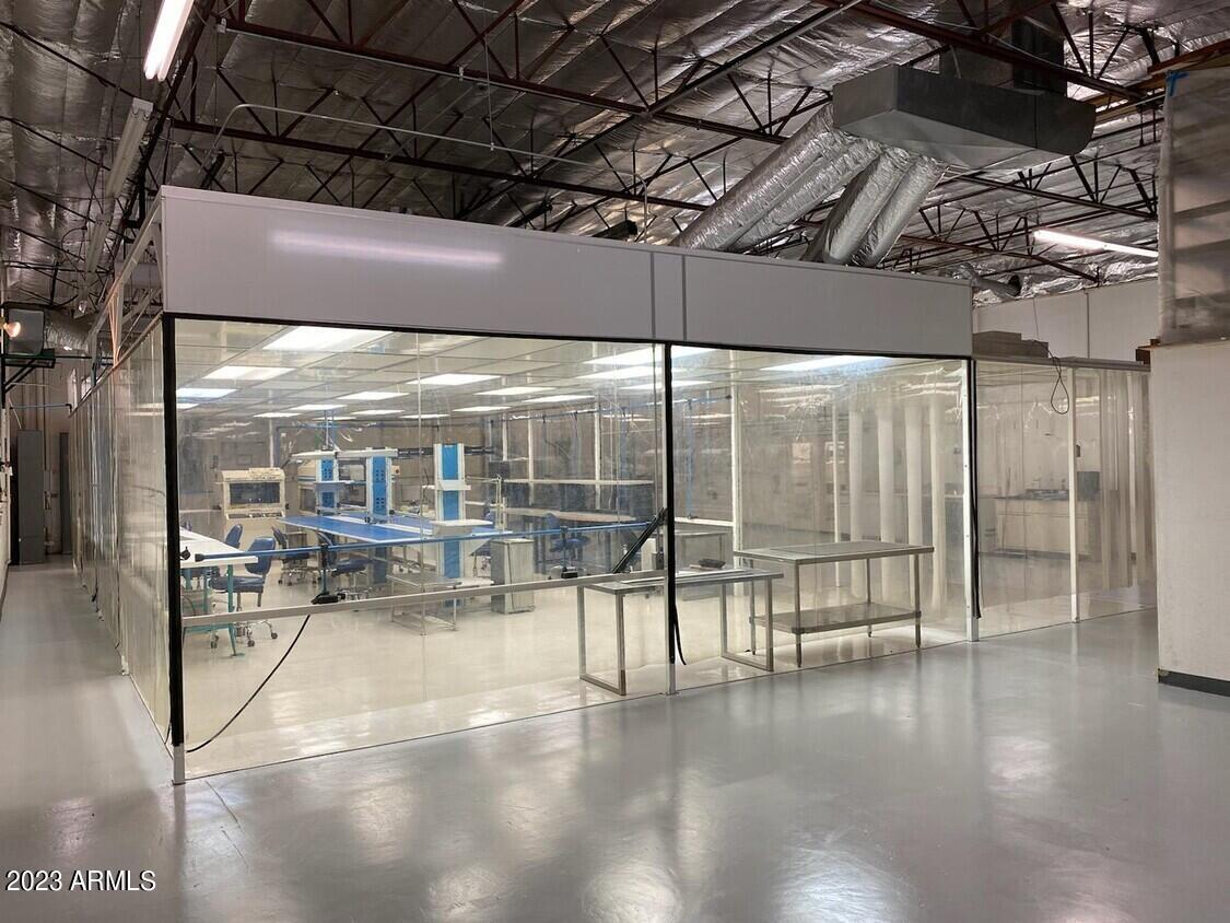 HOHOKAM INDUSTRIAL PARK - Commercial Sale