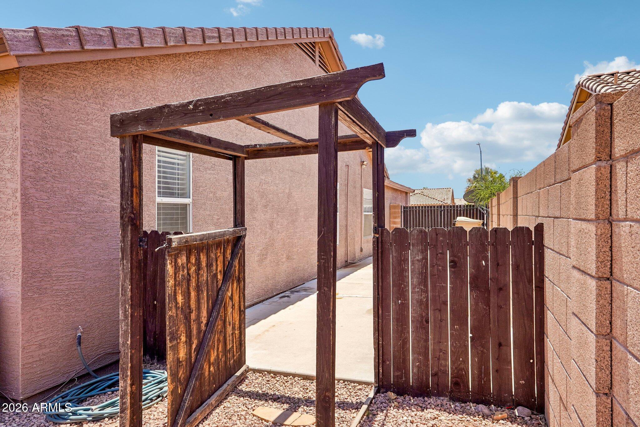 ROSE GARDEN ACRES - Residential