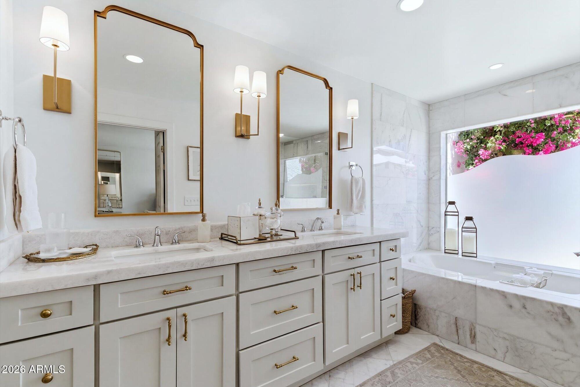 BRIARWOOD 5 - Residential