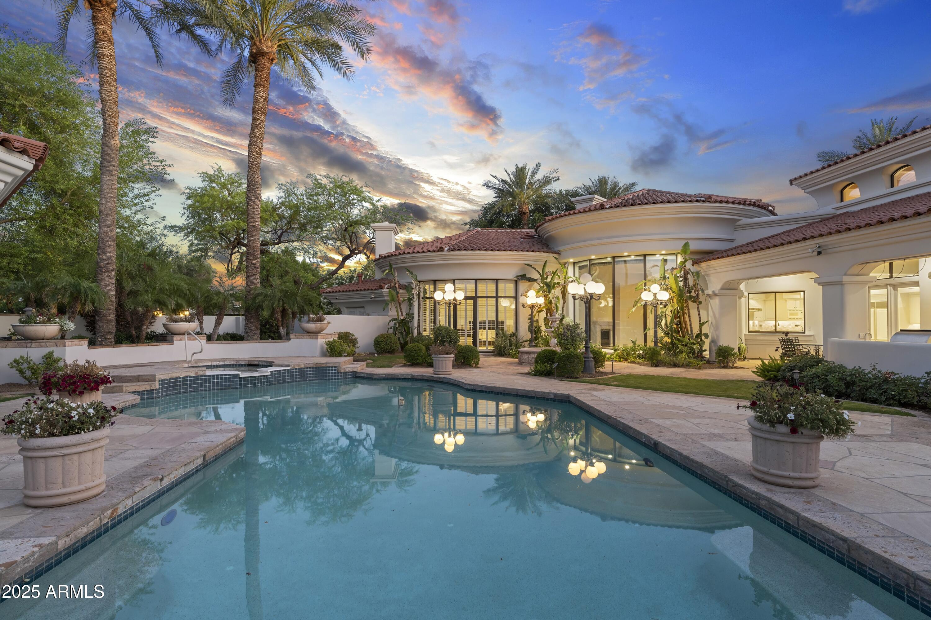 CAMELBACK COUNTRY ESTATES - Residential