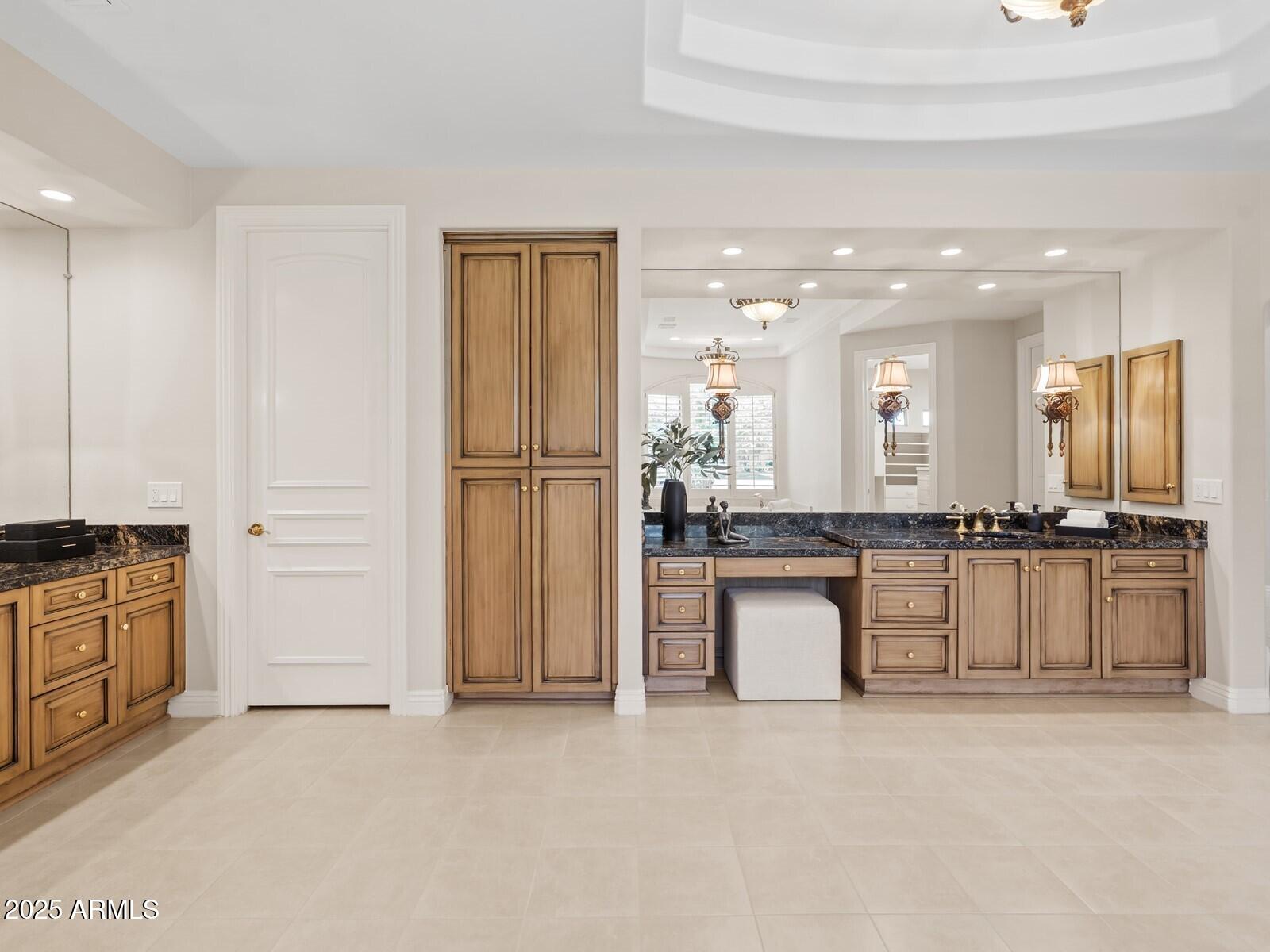CAMELBACK COUNTRY ESTATES - Residential