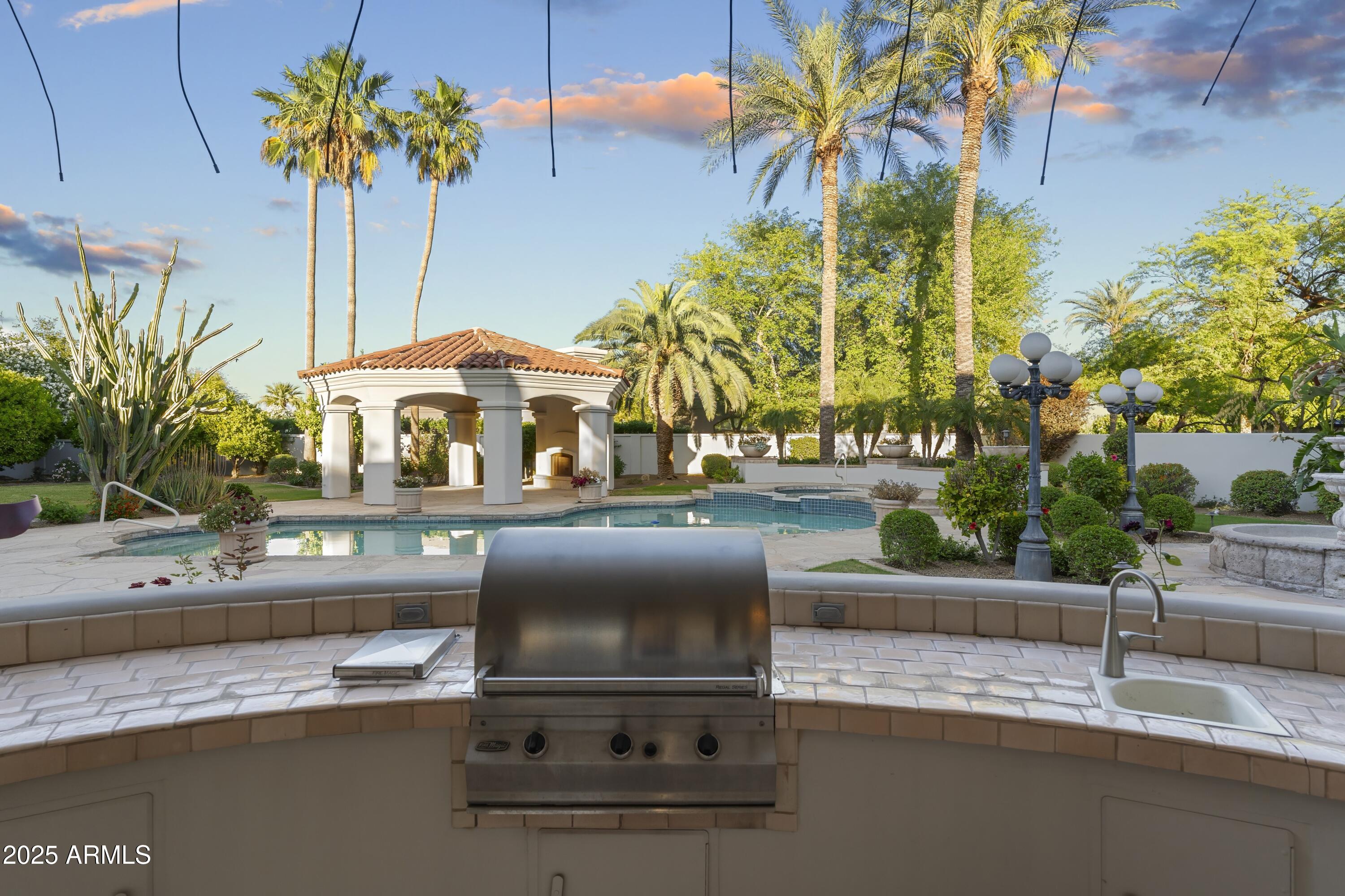 CAMELBACK COUNTRY ESTATES - Residential