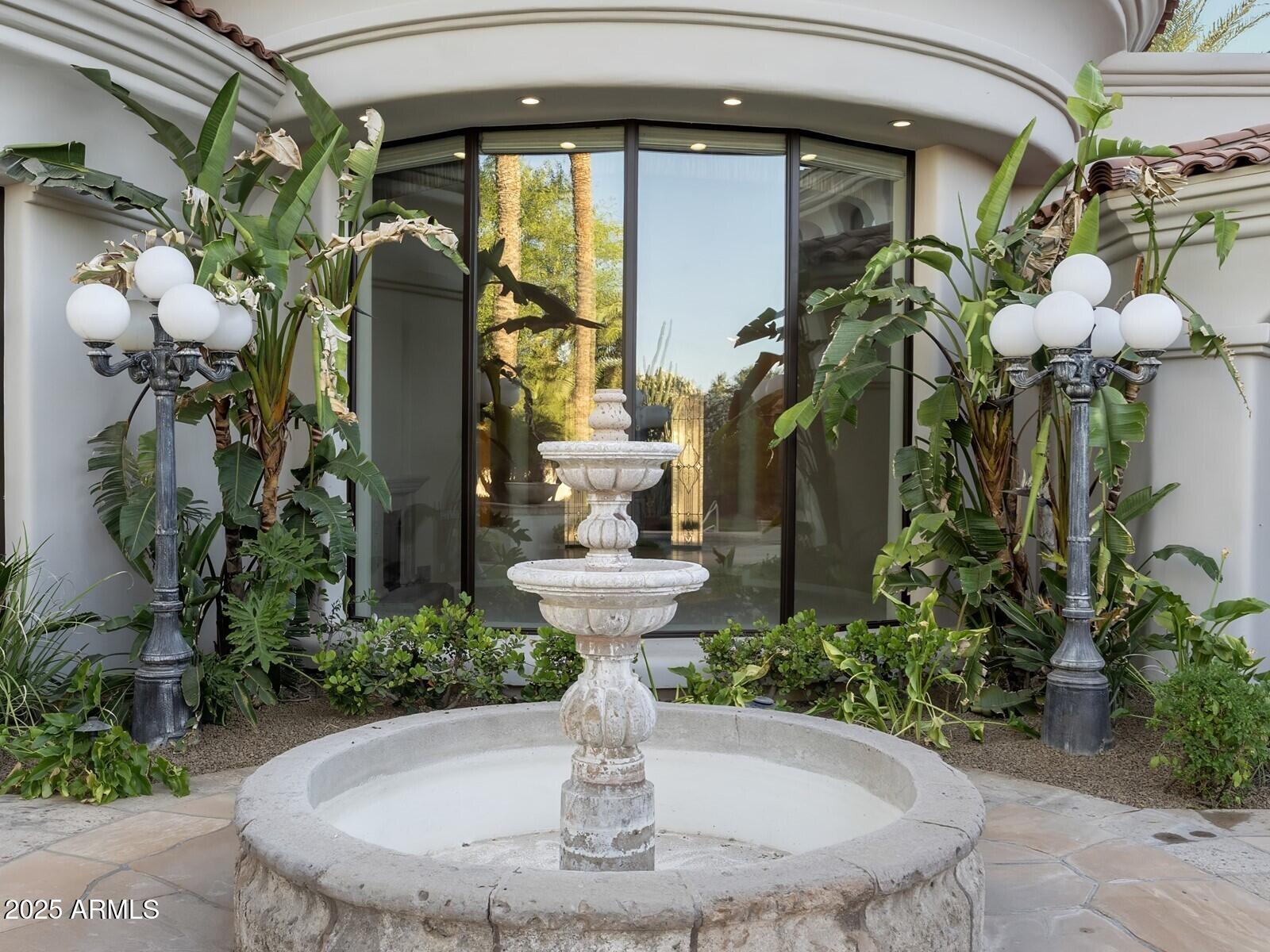 CAMELBACK COUNTRY ESTATES - Residential