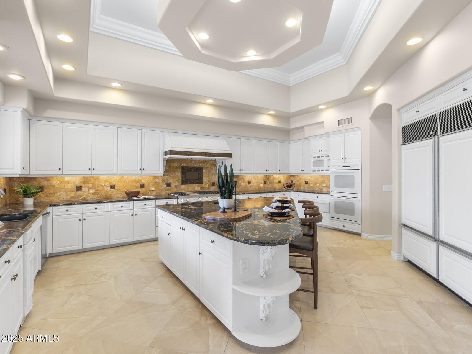CAMELBACK COUNTRY ESTATES - Residential