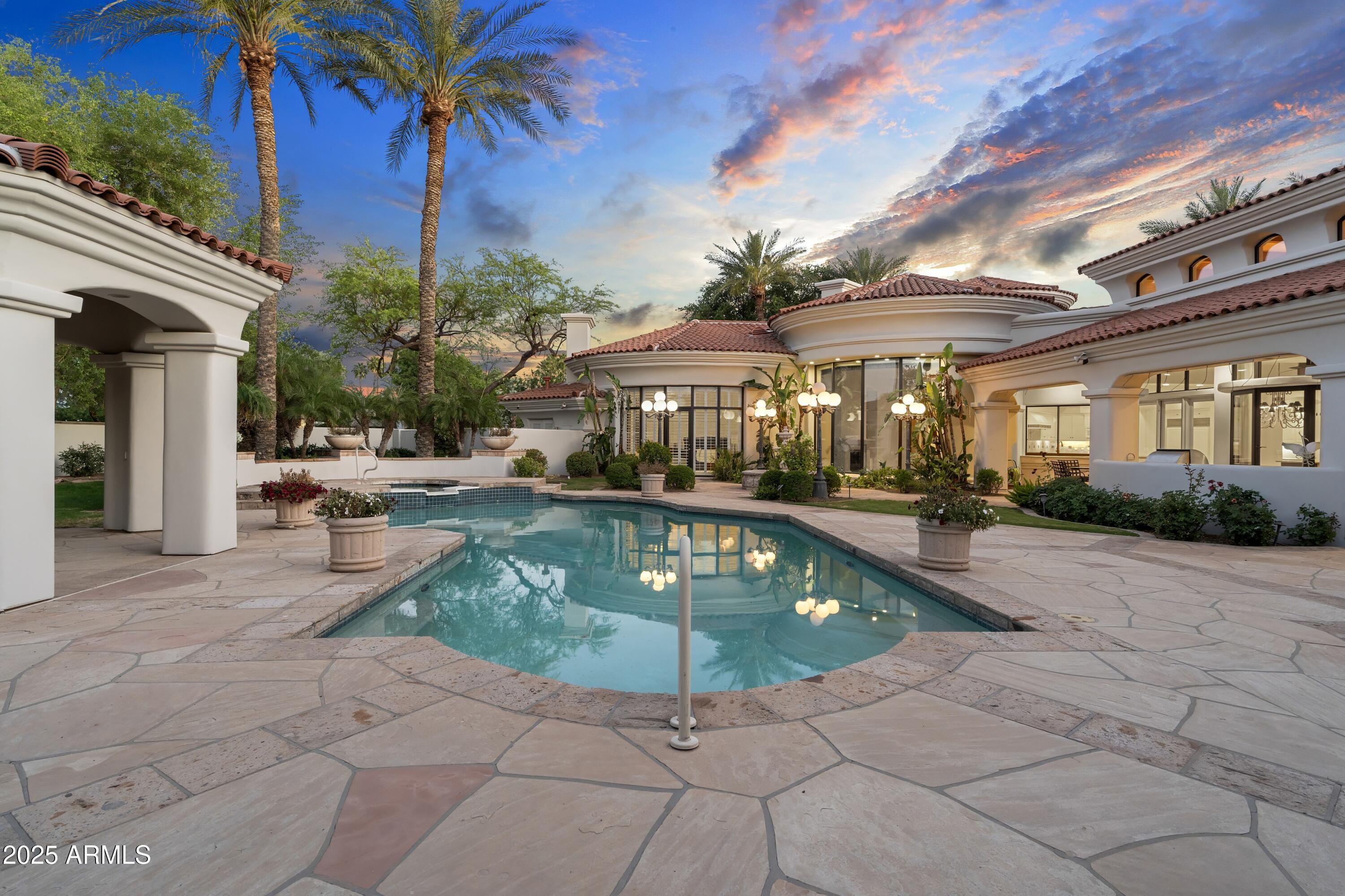 CAMELBACK COUNTRY ESTATES - Residential