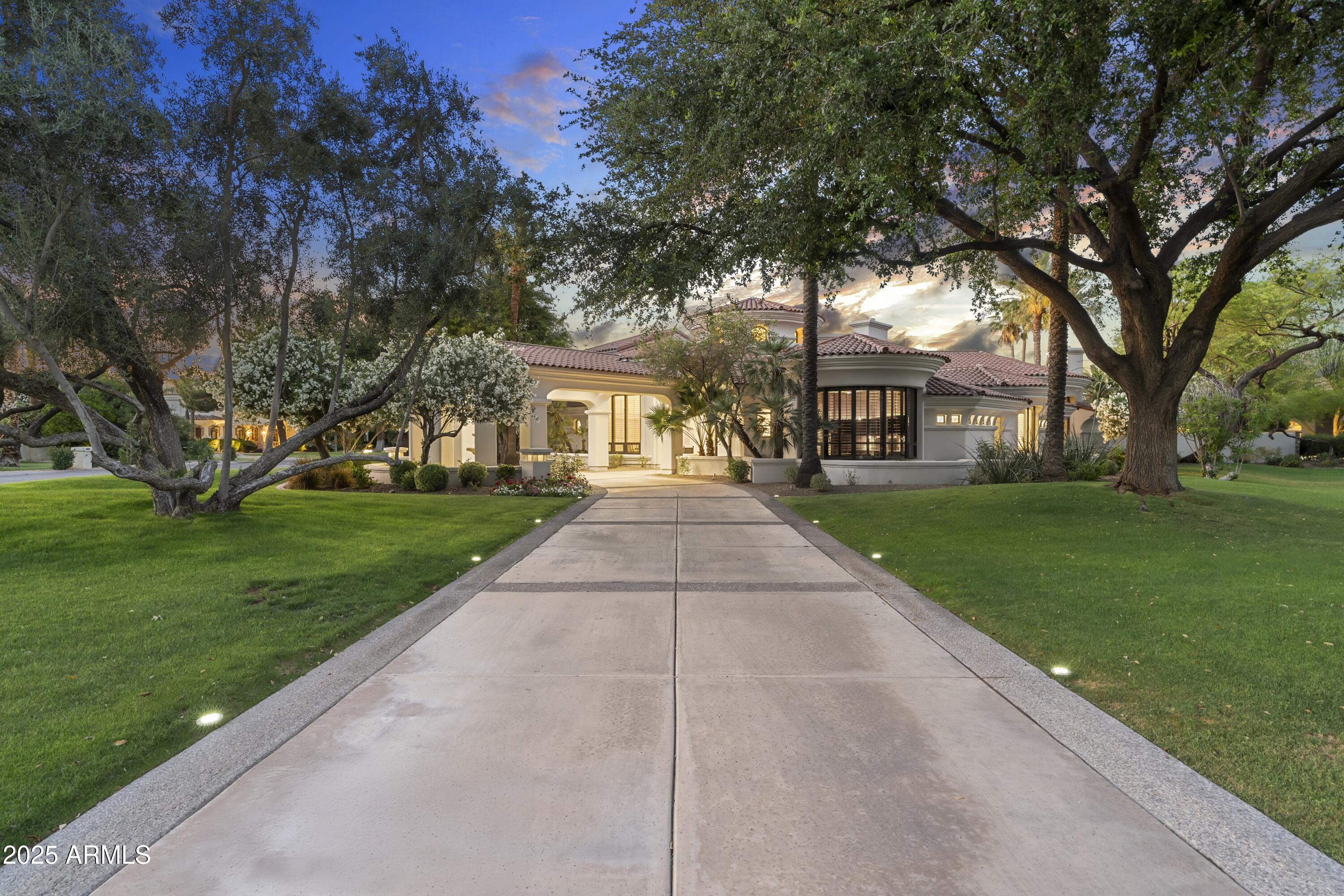 CAMELBACK COUNTRY ESTATES - Residential