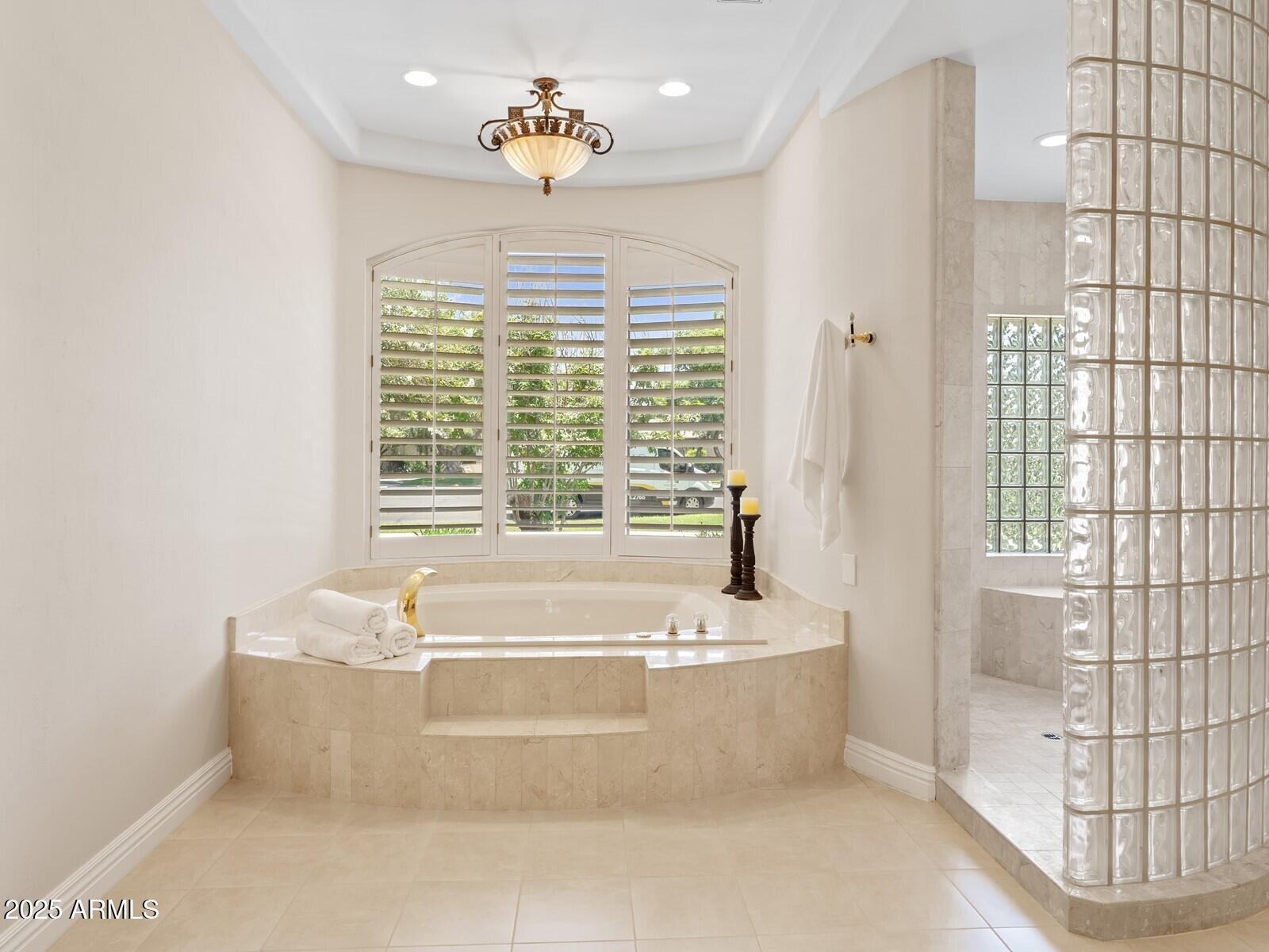 CAMELBACK COUNTRY ESTATES - Residential