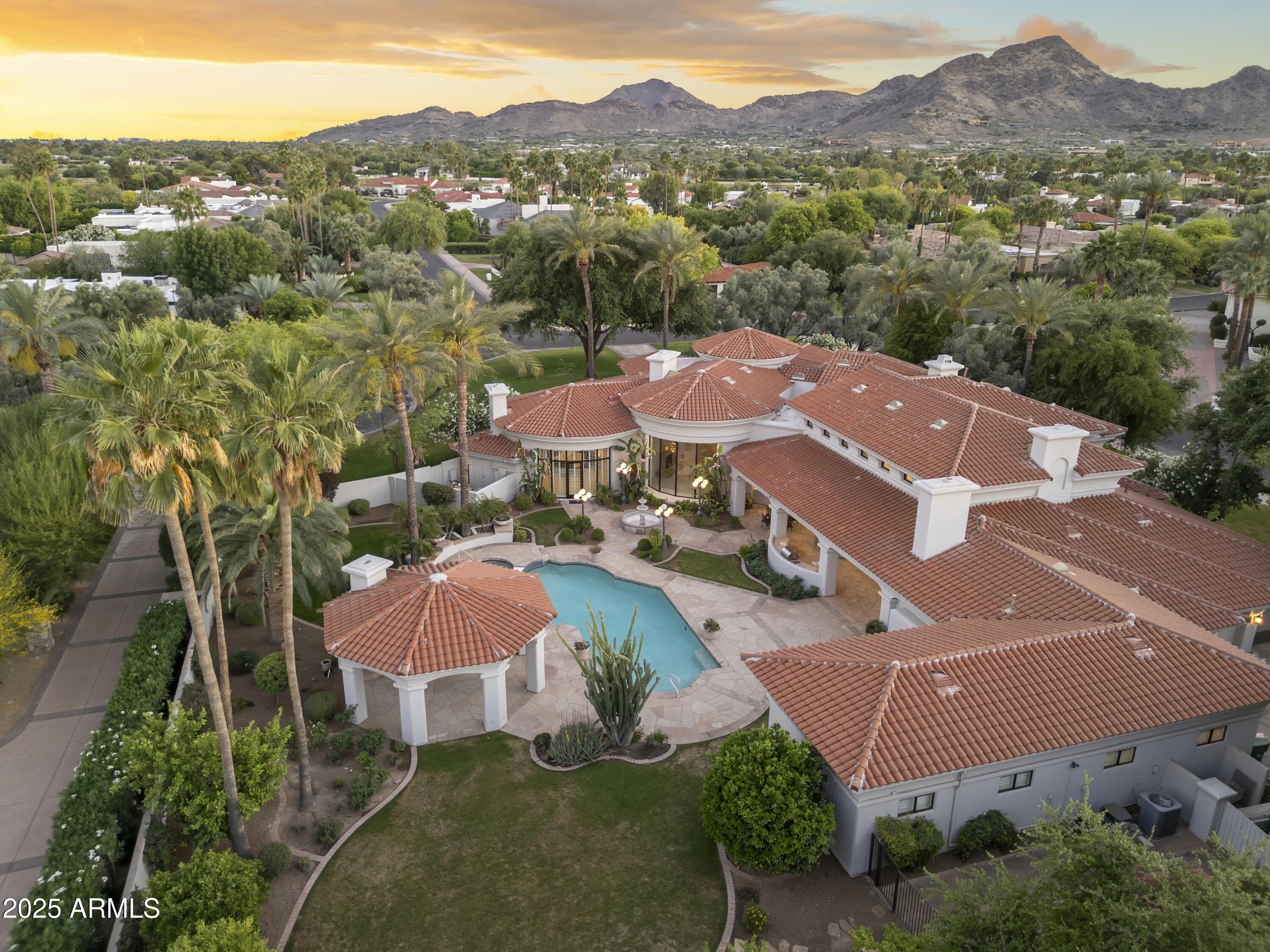 CAMELBACK COUNTRY ESTATES - Residential
