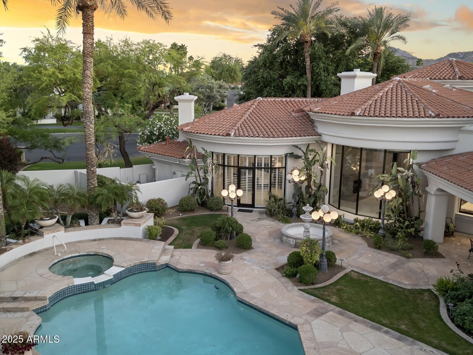 CAMELBACK COUNTRY ESTATES - Residential