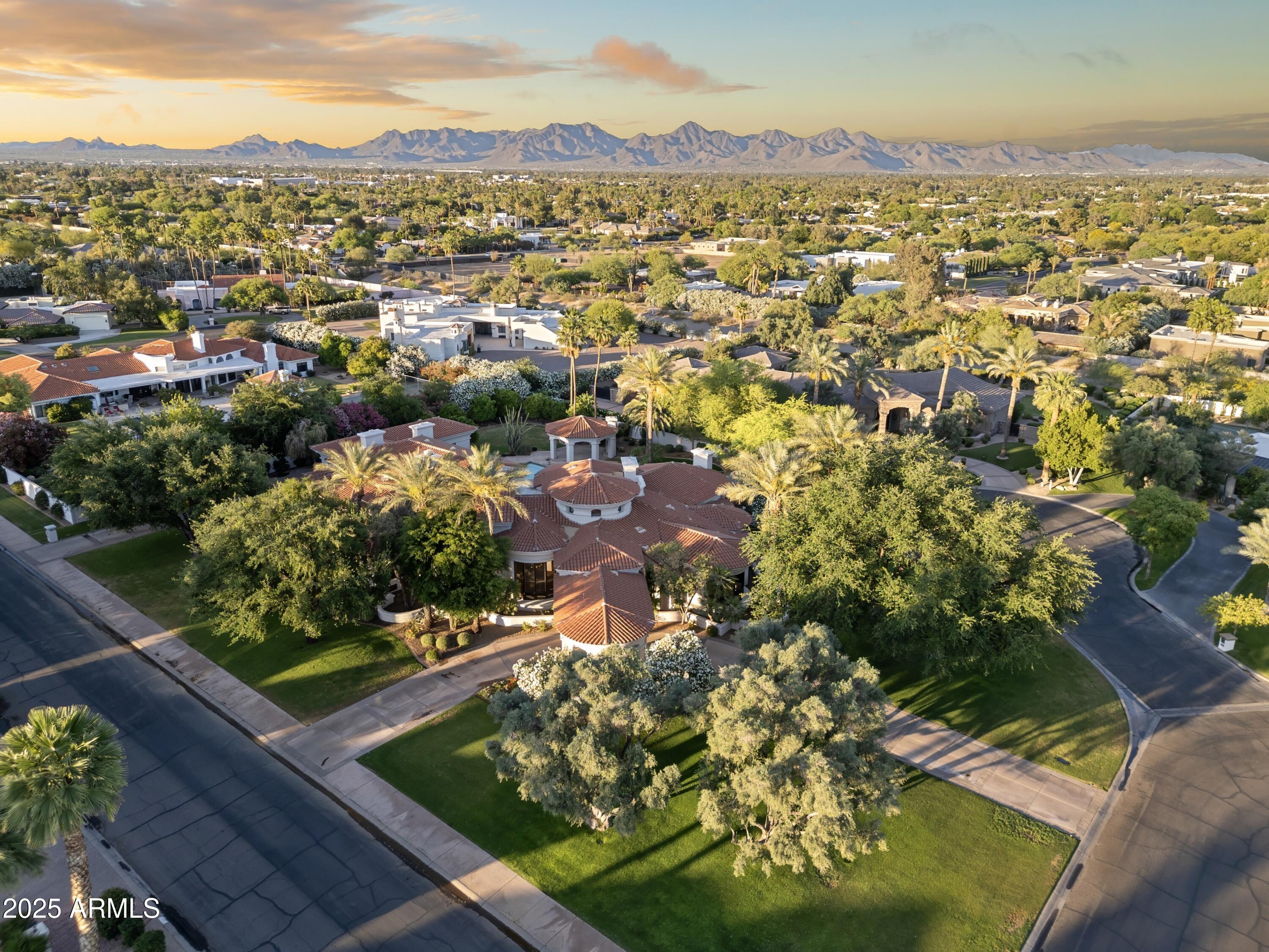 CAMELBACK COUNTRY ESTATES - Residential