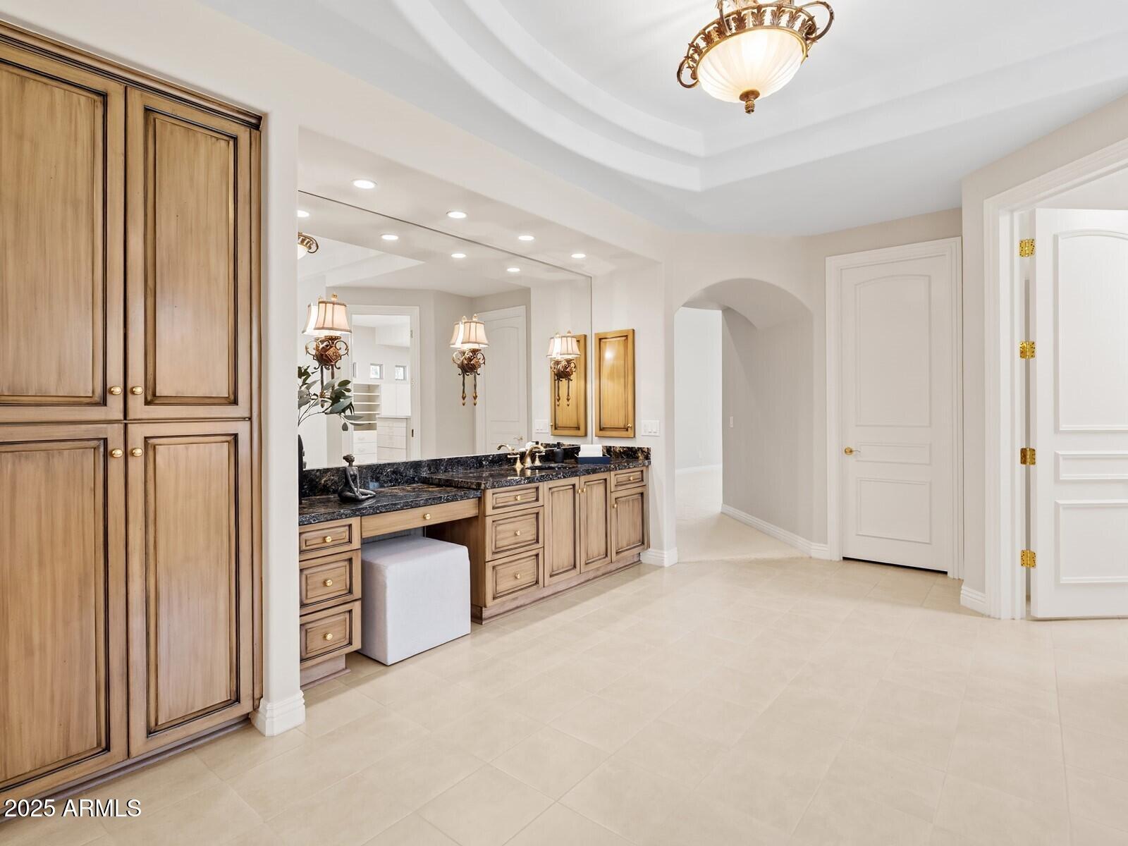 CAMELBACK COUNTRY ESTATES - Residential