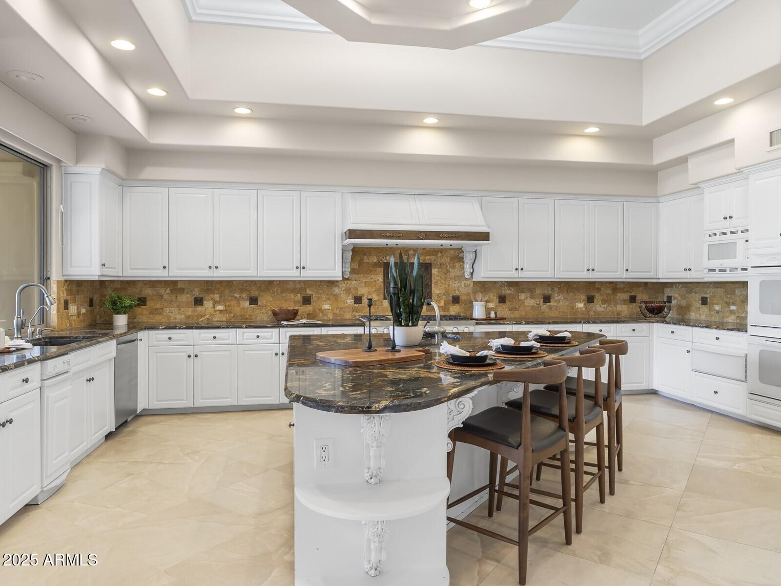 CAMELBACK COUNTRY ESTATES - Residential