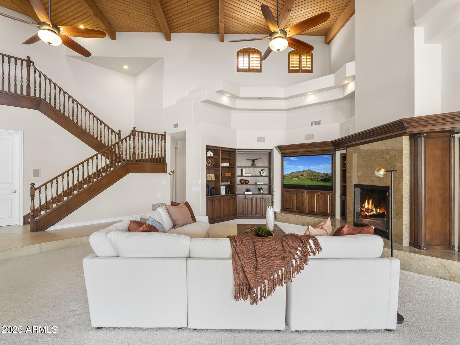 CAMELBACK COUNTRY ESTATES - Residential