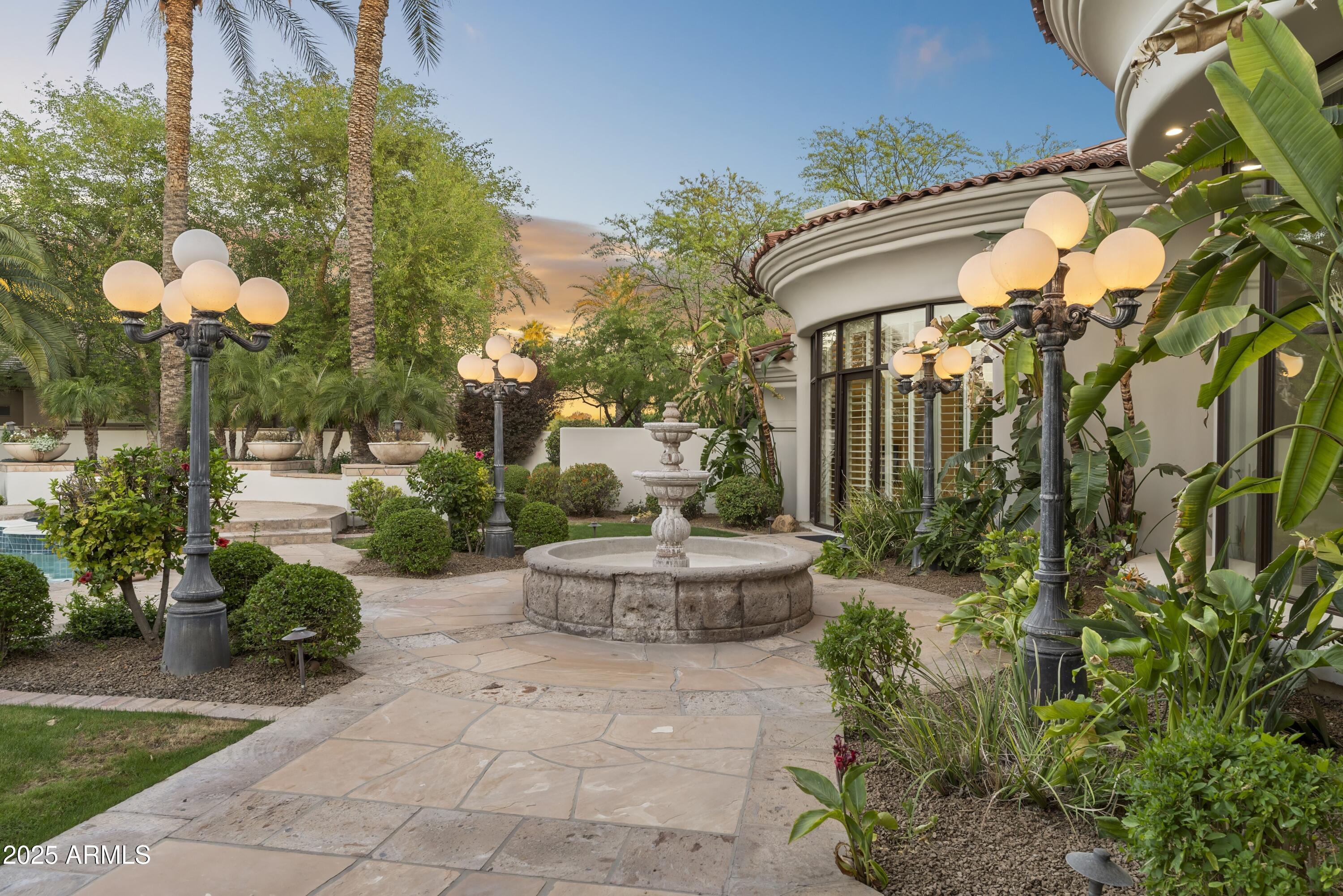 CAMELBACK COUNTRY ESTATES - Residential