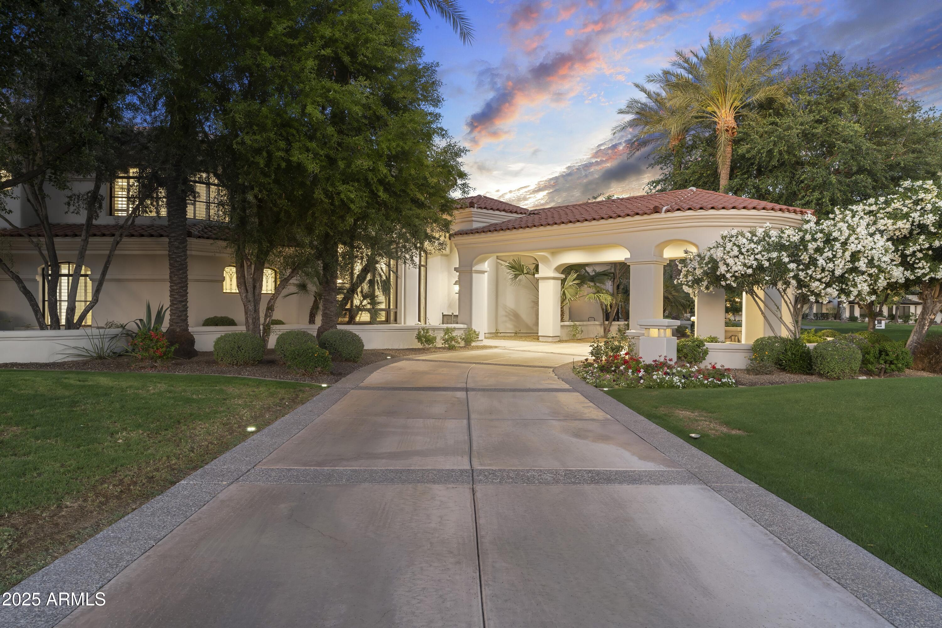 CAMELBACK COUNTRY ESTATES - Residential