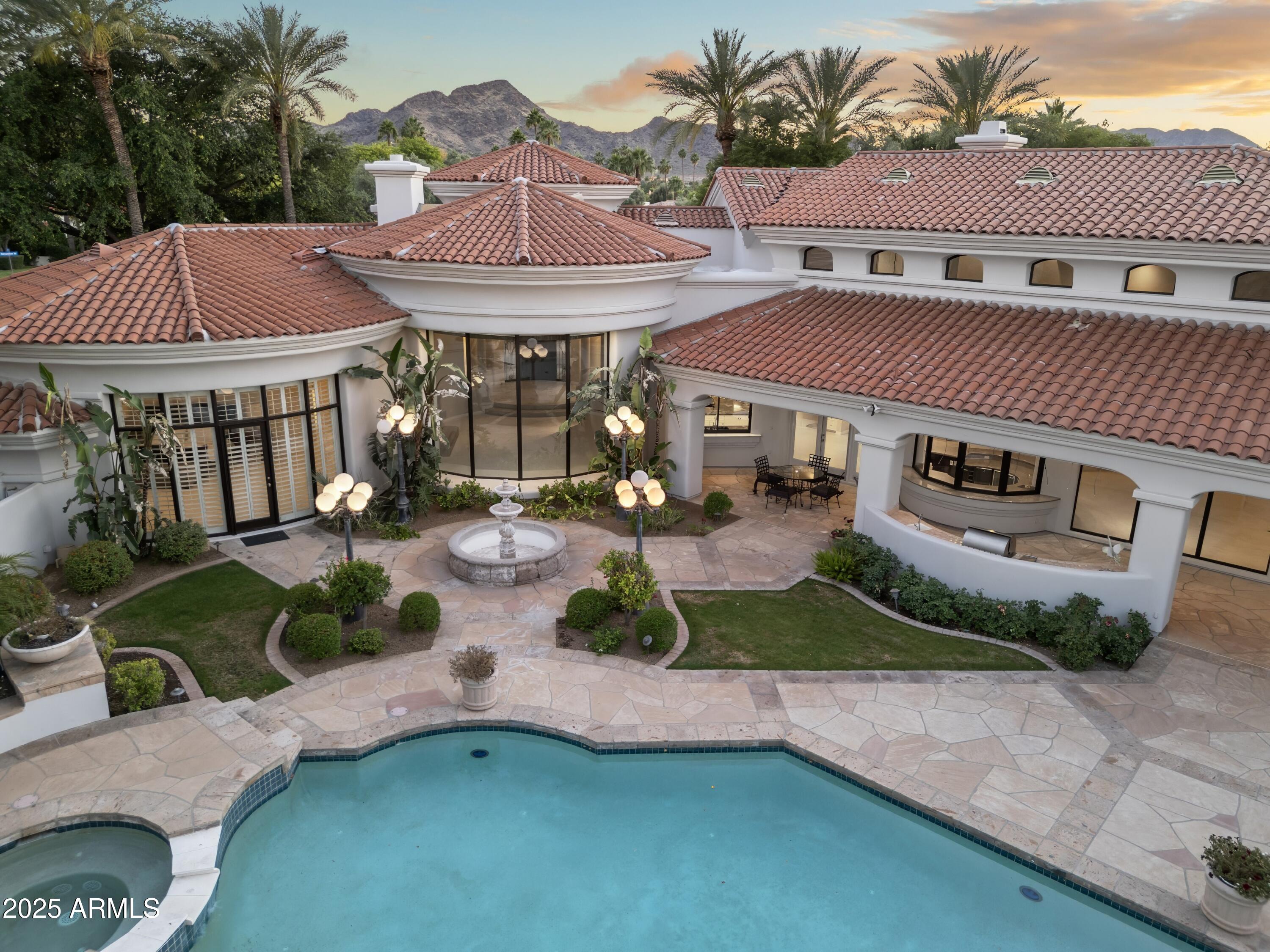 CAMELBACK COUNTRY ESTATES - Residential