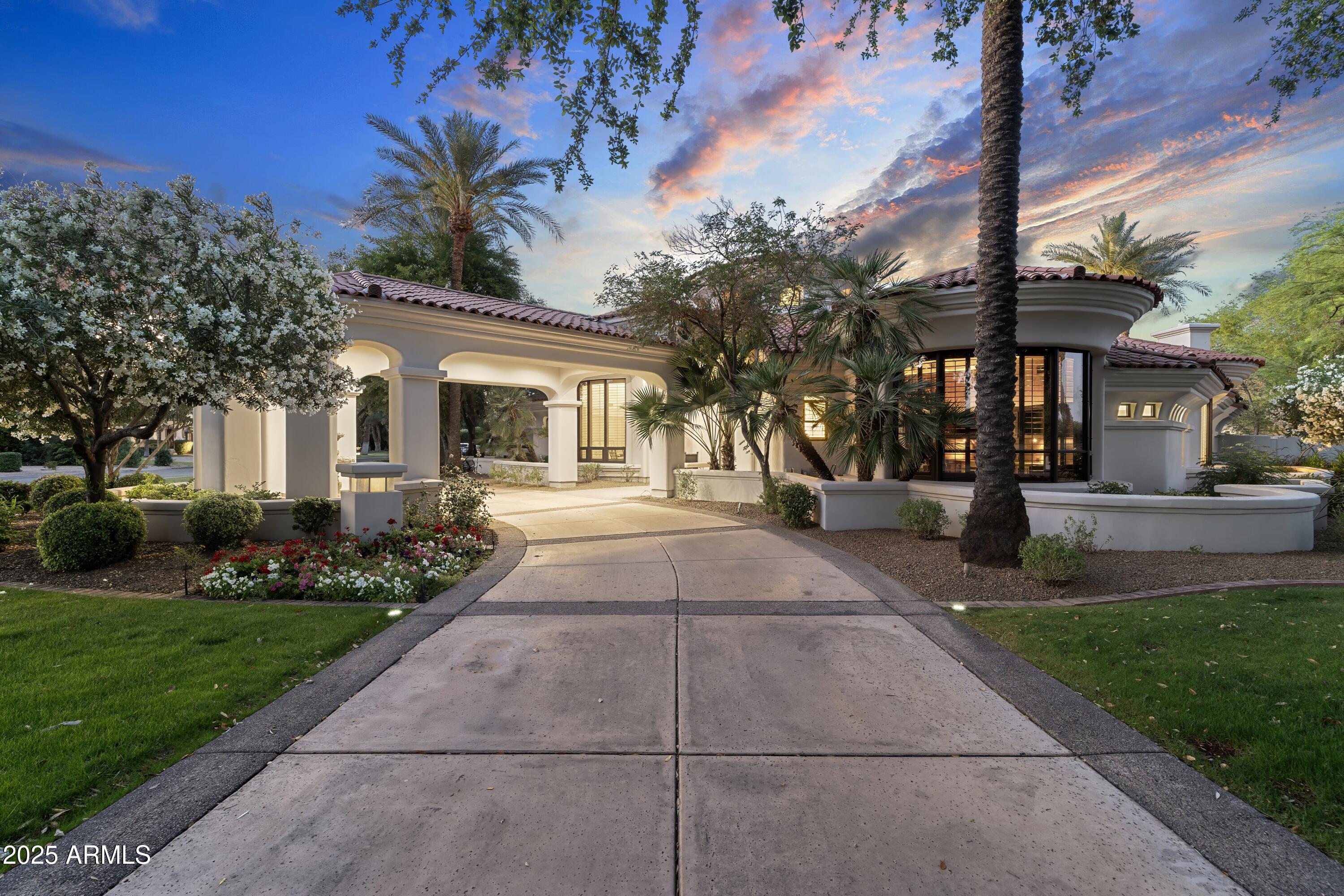 CAMELBACK COUNTRY ESTATES - Residential