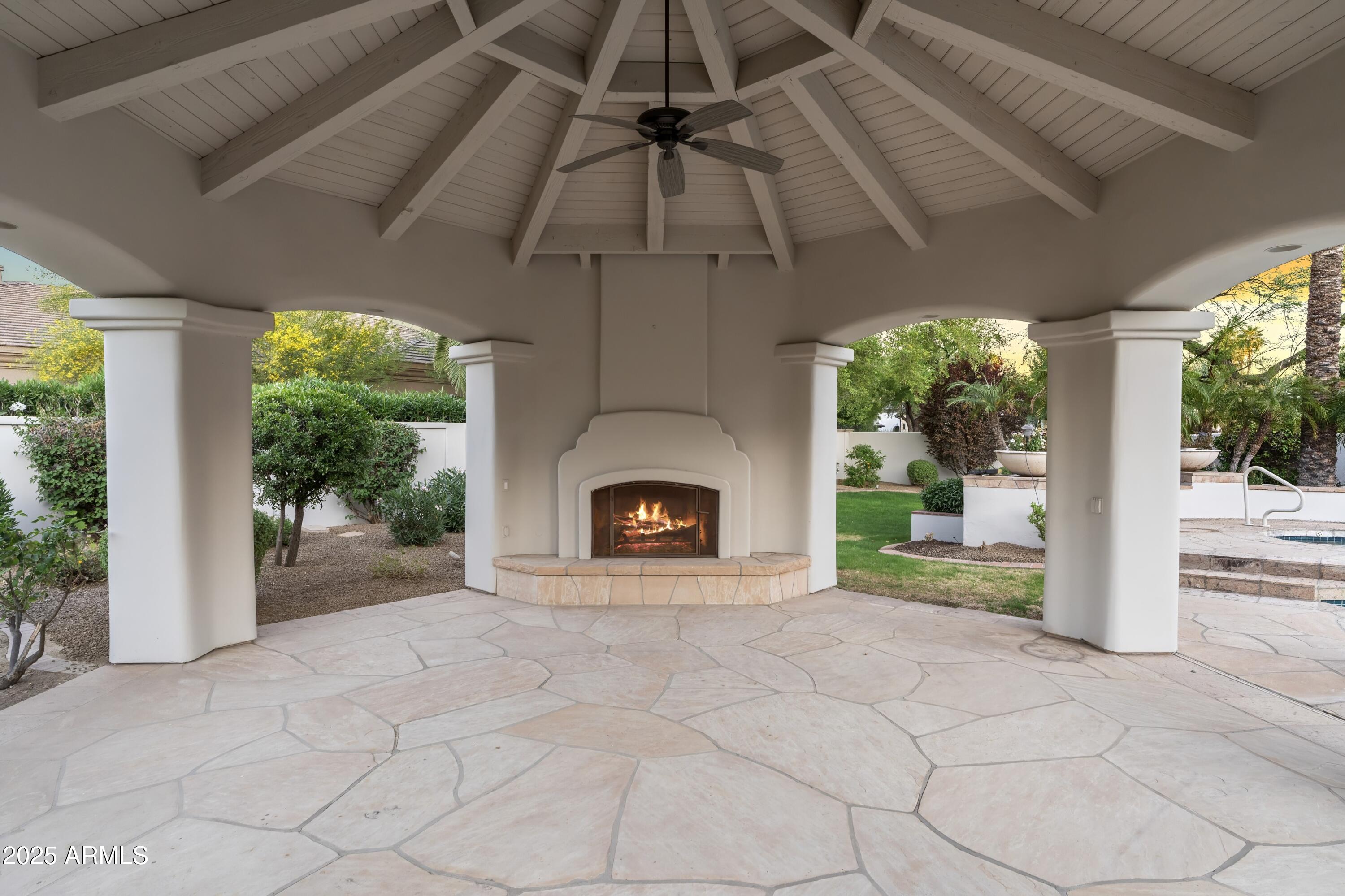 CAMELBACK COUNTRY ESTATES - Residential