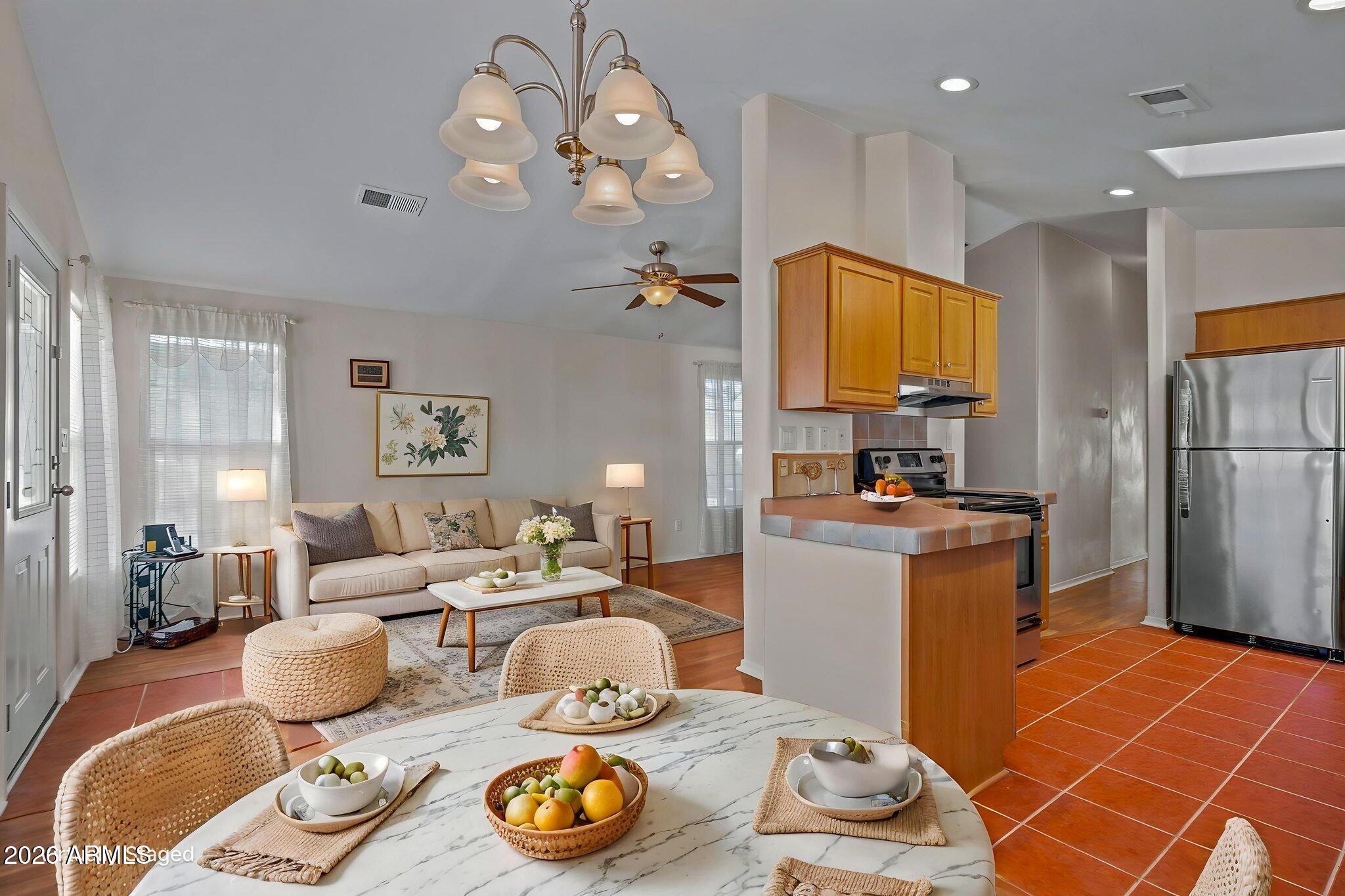 Hacienda De Valencia - Residential