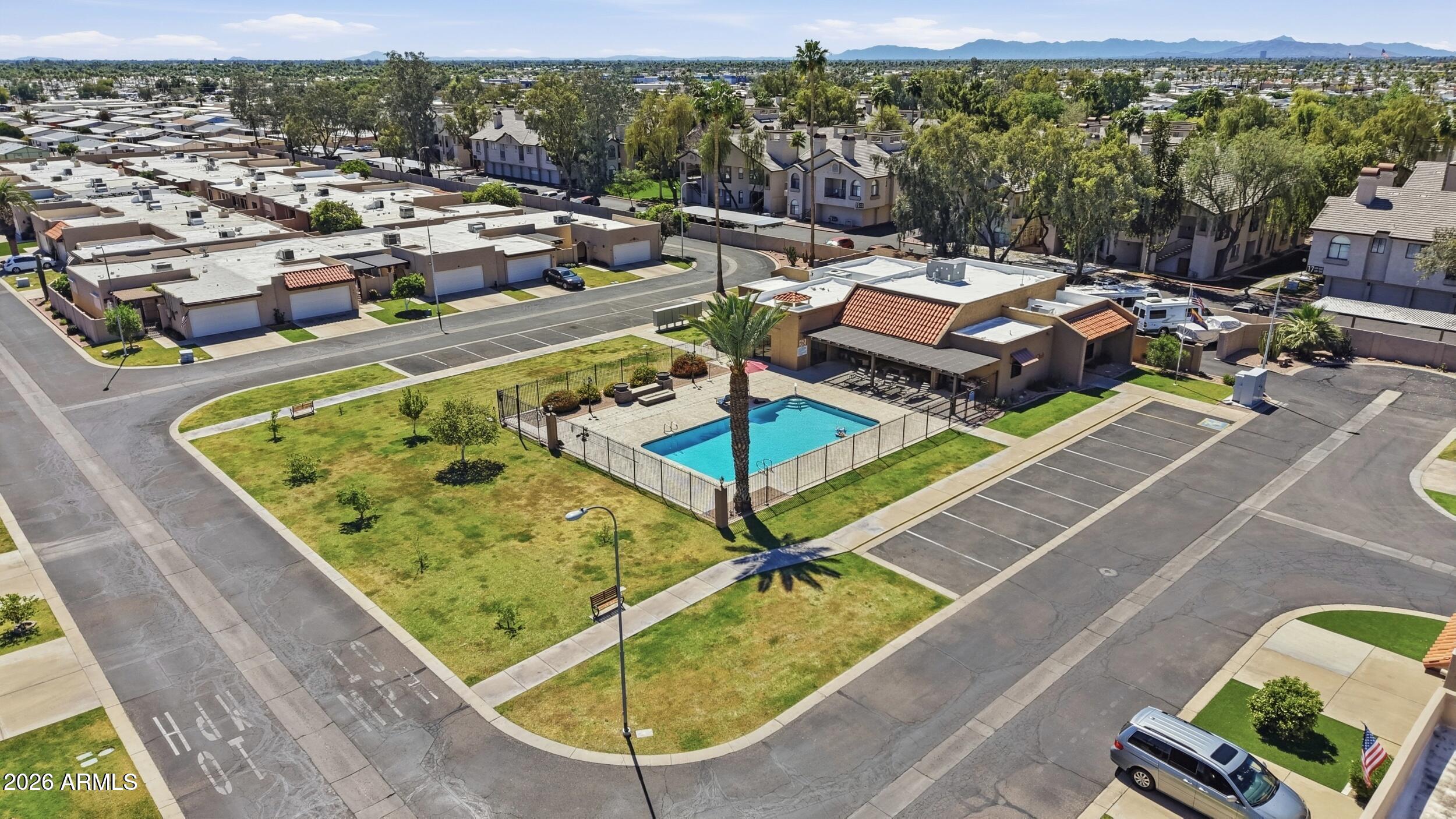 LAS ALEGRES - Residential