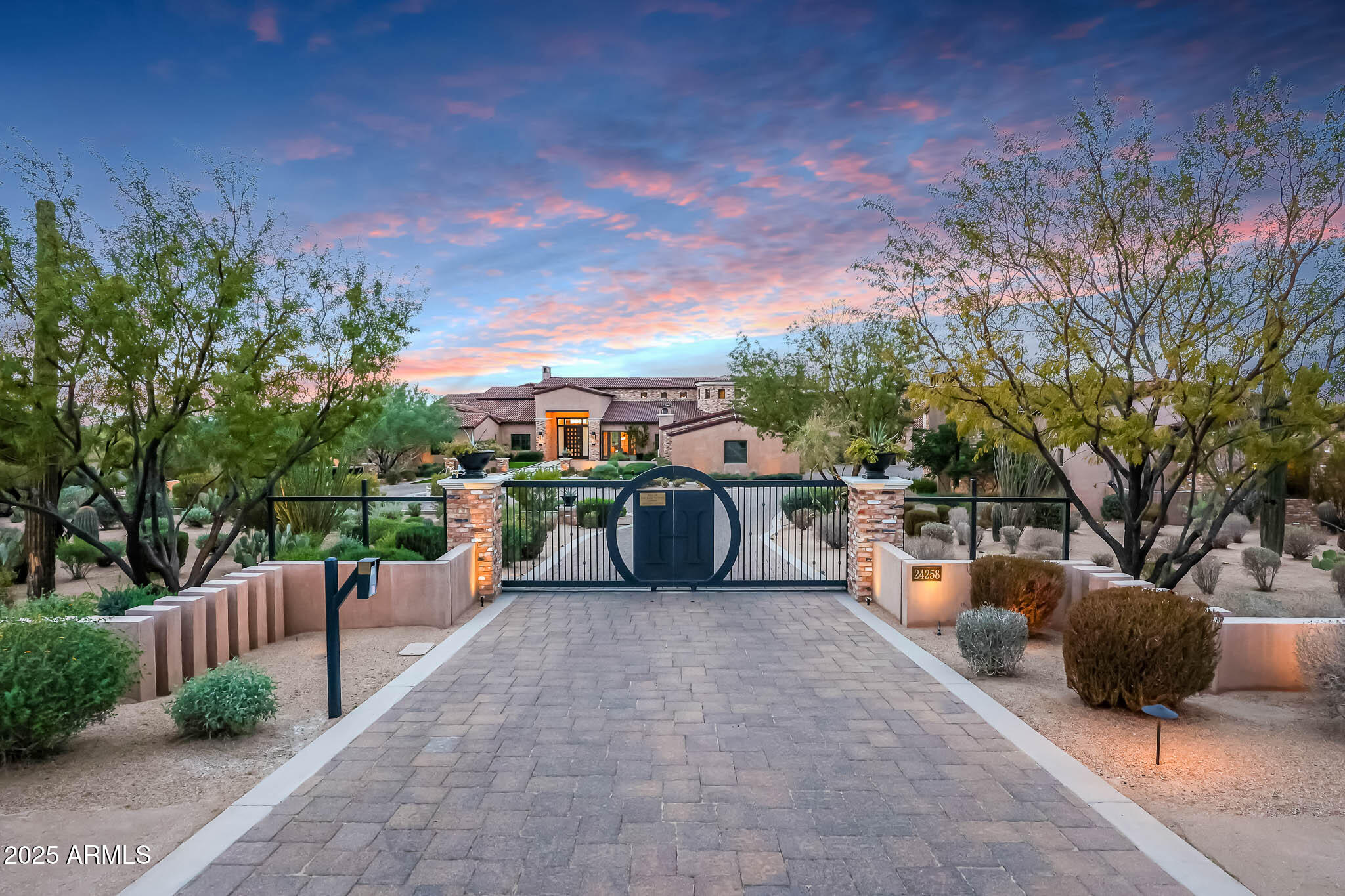 PRADO ESTATES - Residential