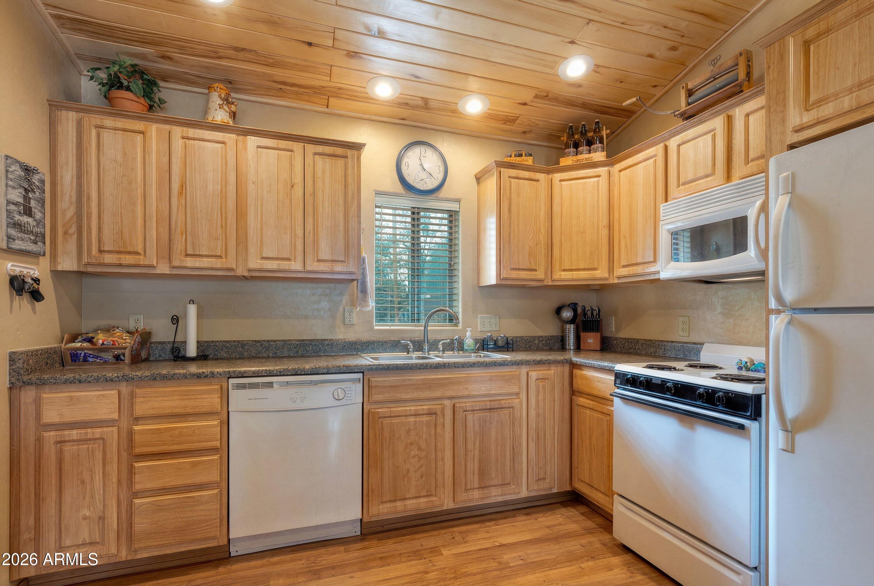 TIMBERLAKE PINES UNIT 1 - Residential