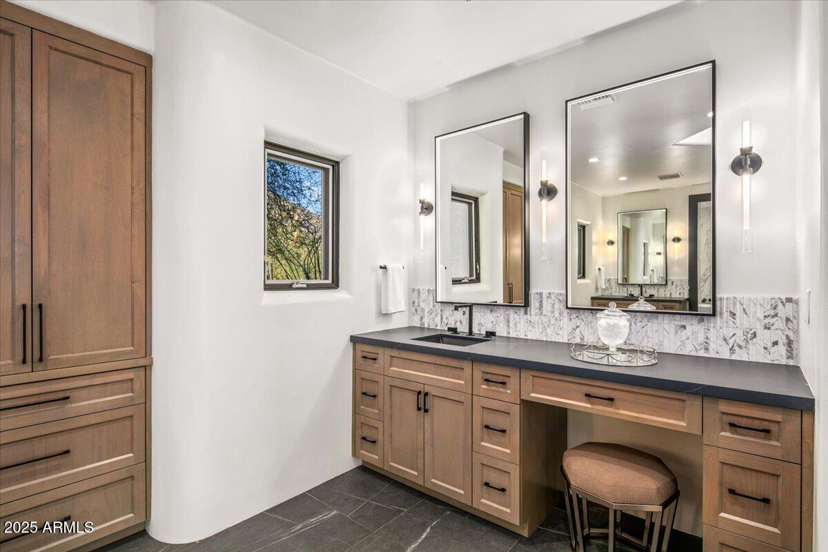 CANYON HEIGHTS - Residential