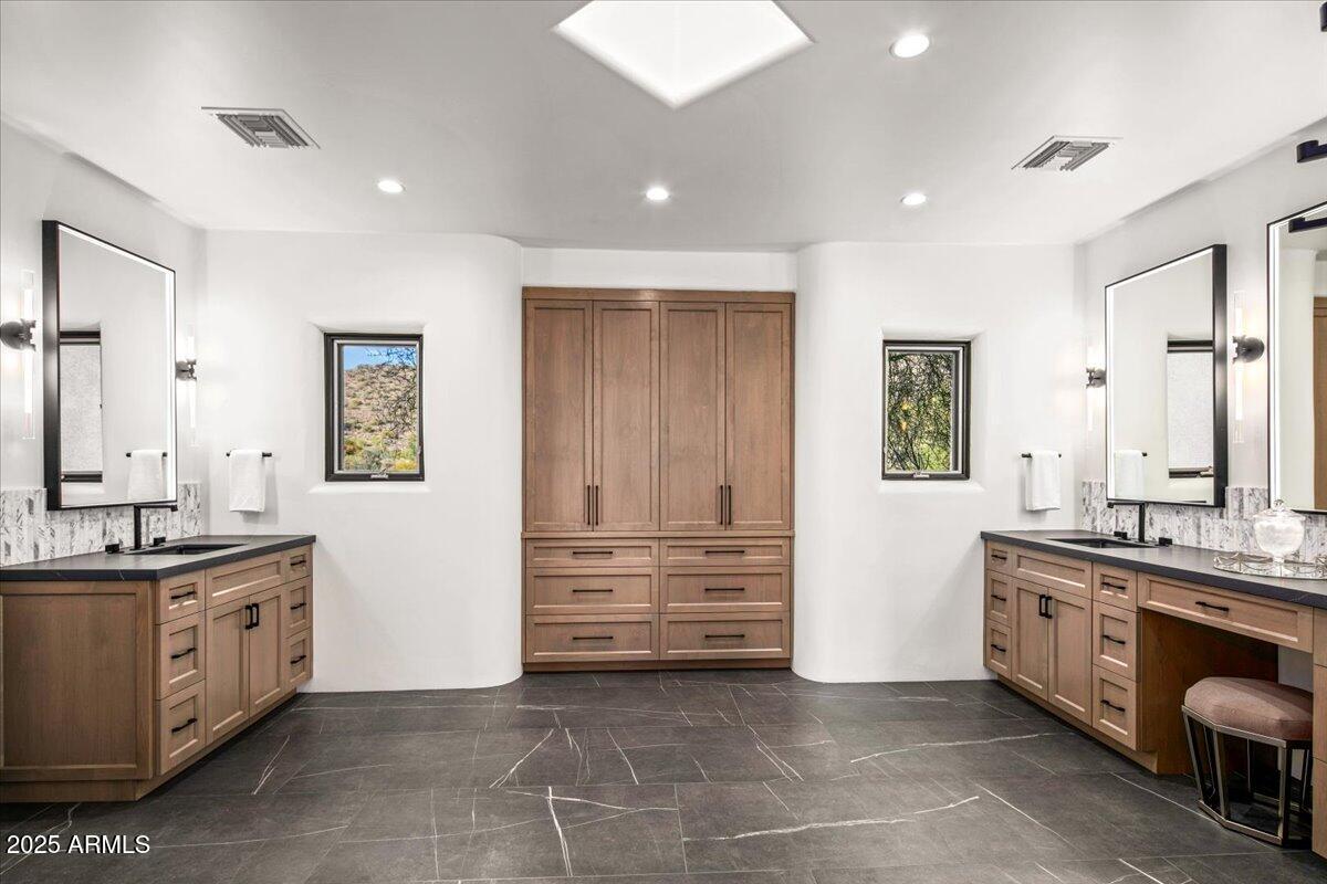 CANYON HEIGHTS - Residential