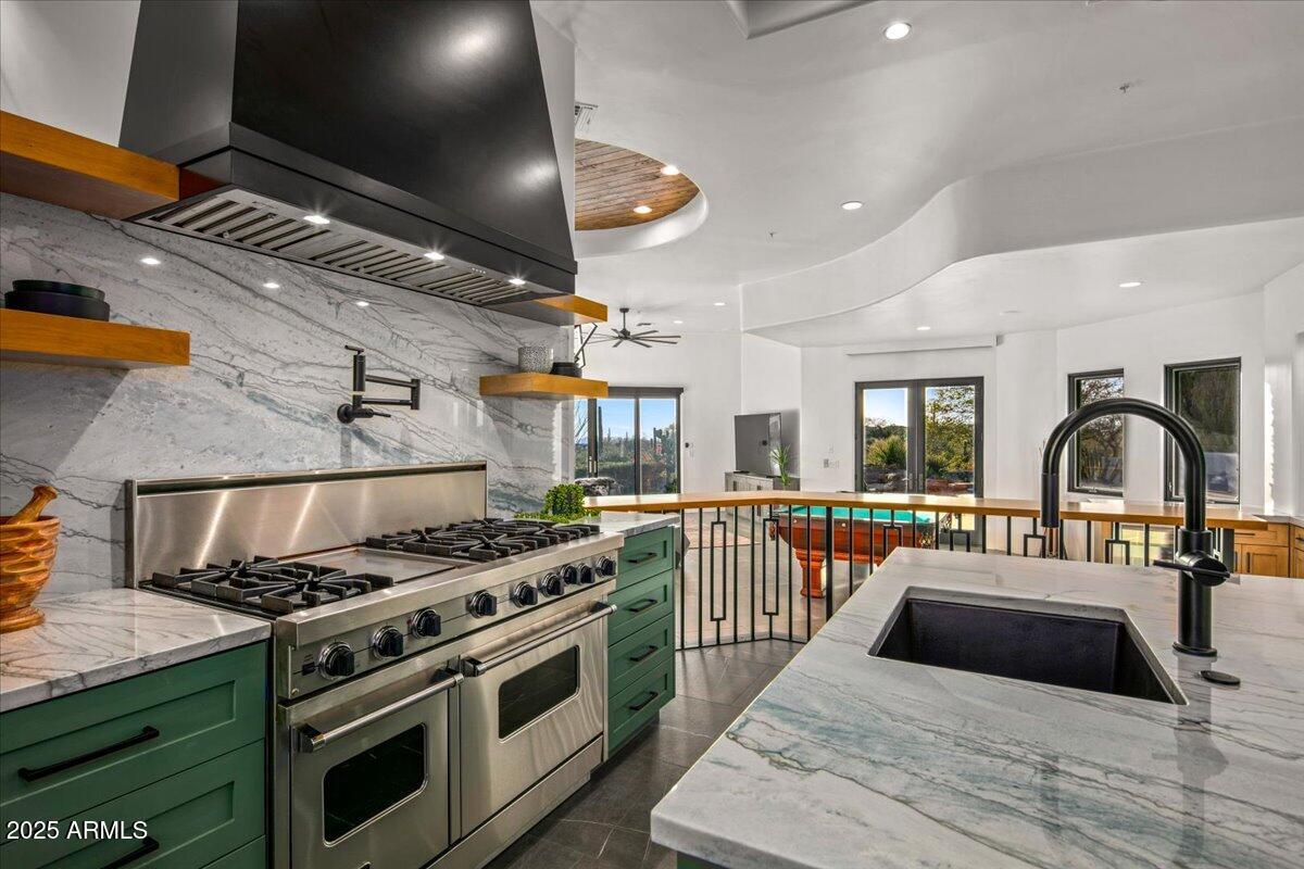 CANYON HEIGHTS - Residential