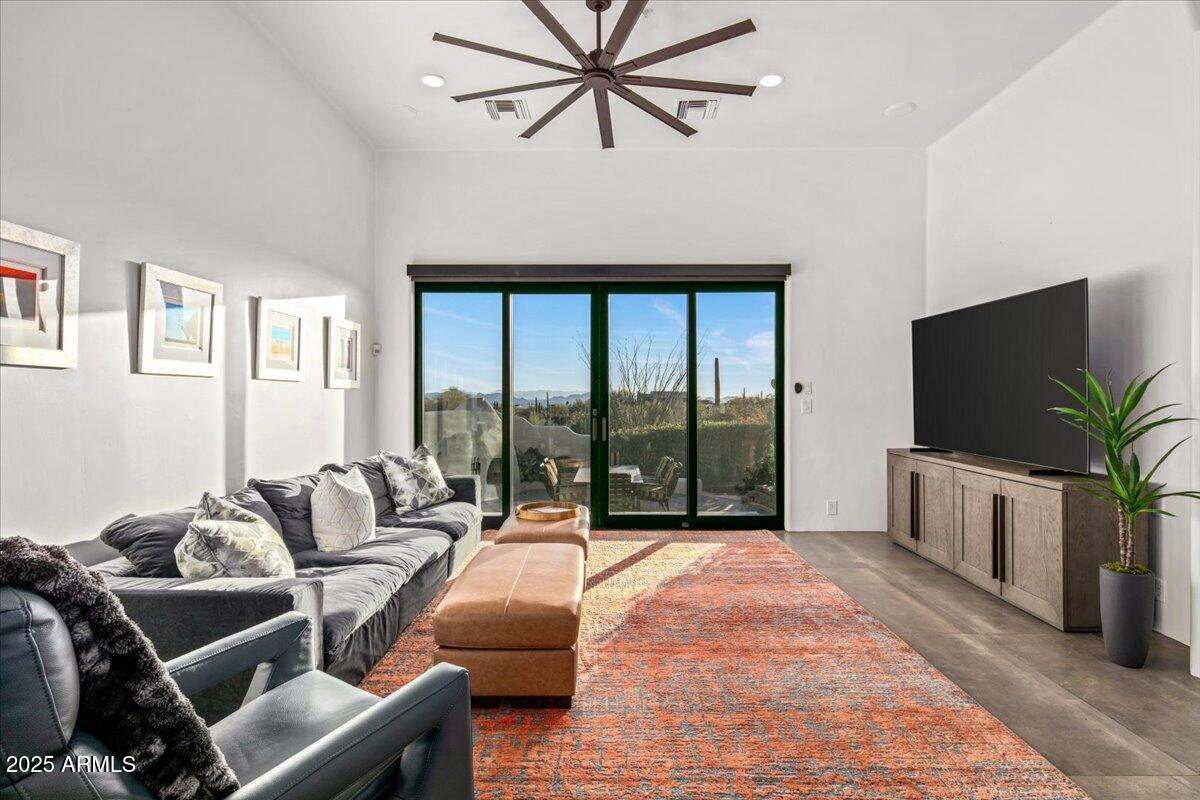 CANYON HEIGHTS - Residential