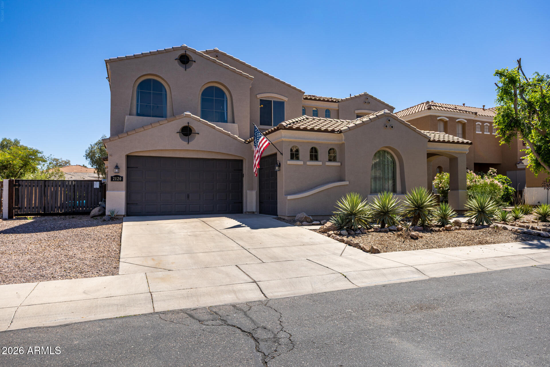 LOS PORTALES - Residential