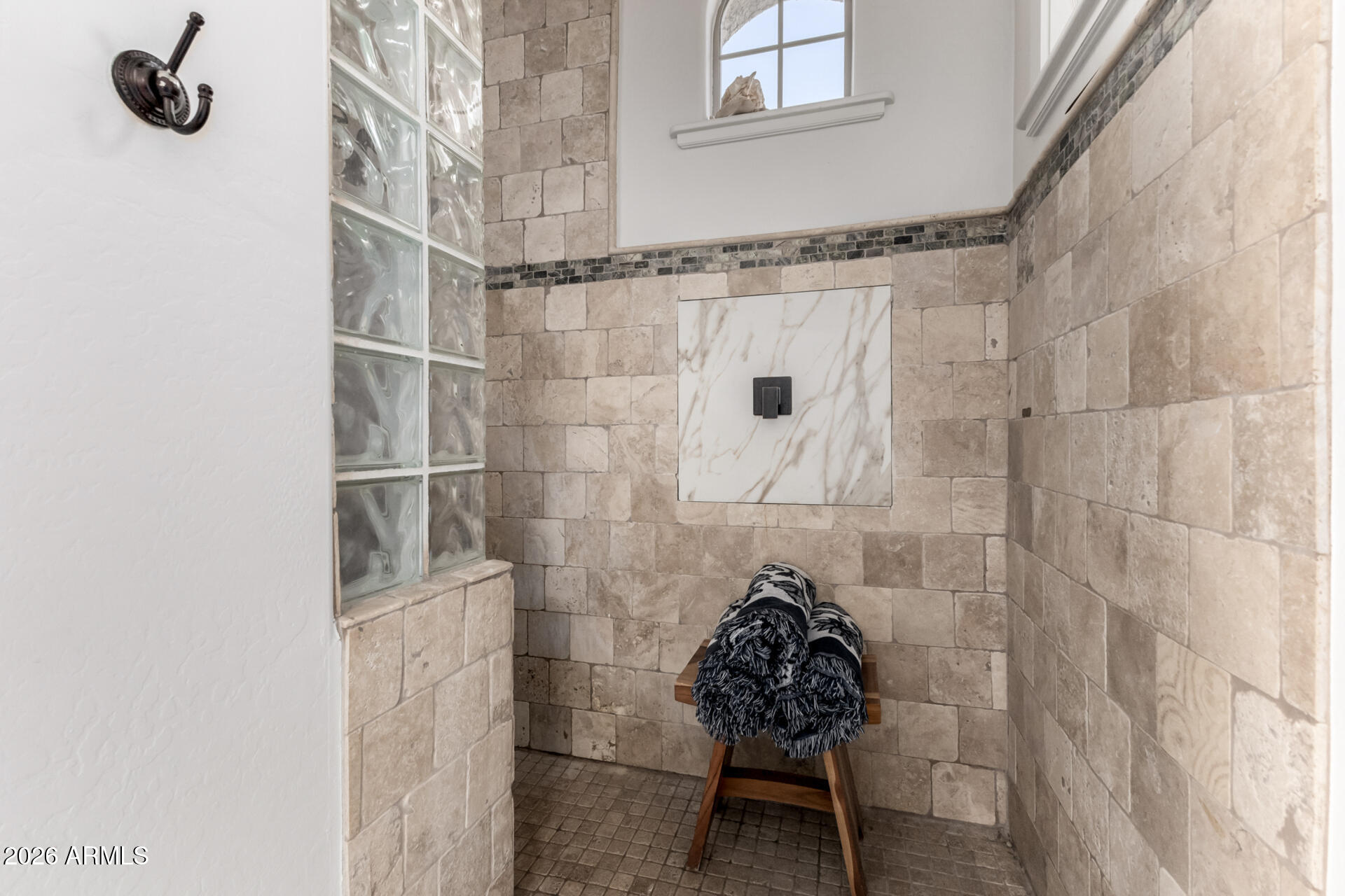 LOS PORTALES - Residential