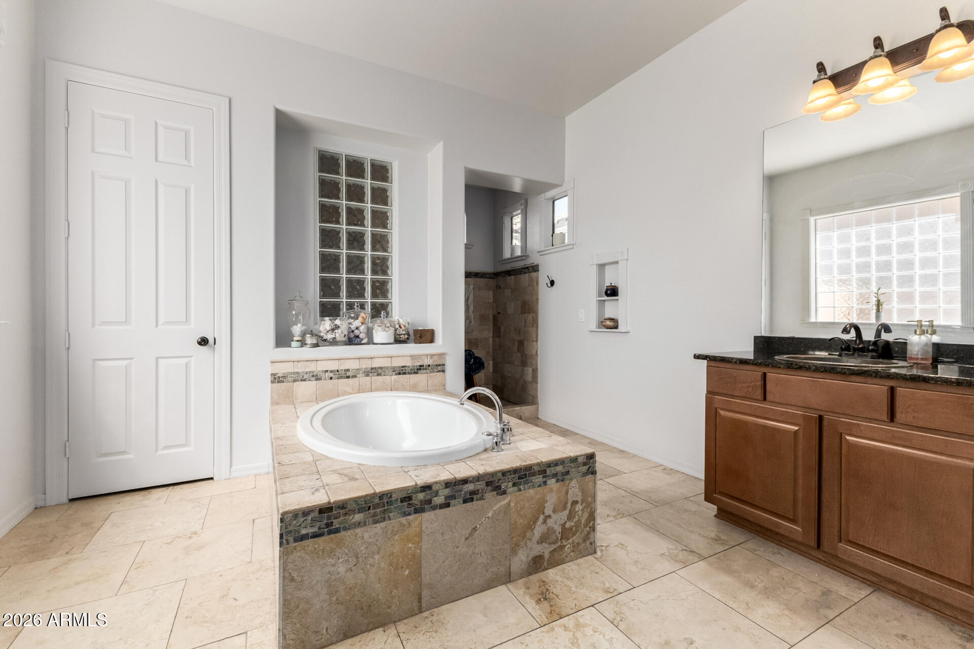 LOS PORTALES - Residential