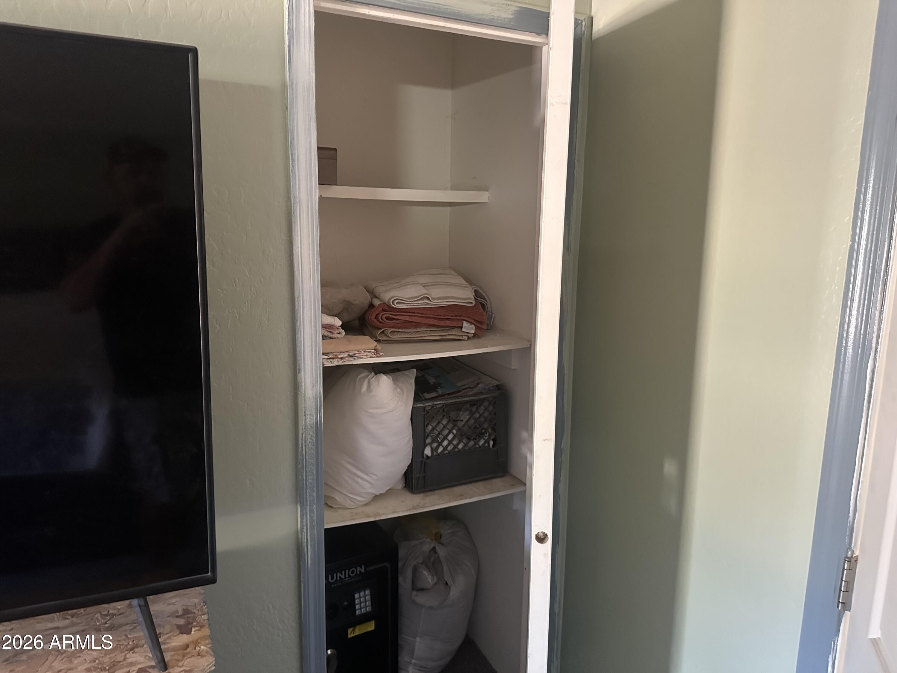 ELLKINS ACRES - Residential