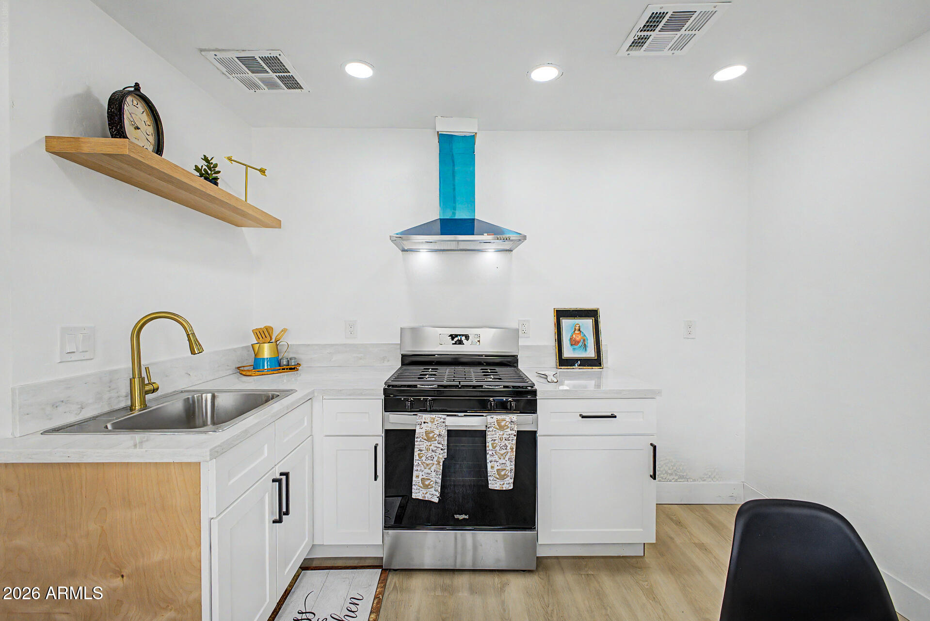 ELLEN TERRACE UNIT 2 - Residential