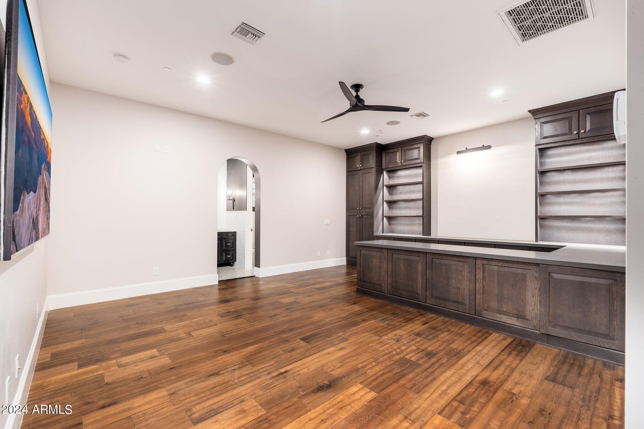 GARY ESTATES - Residential