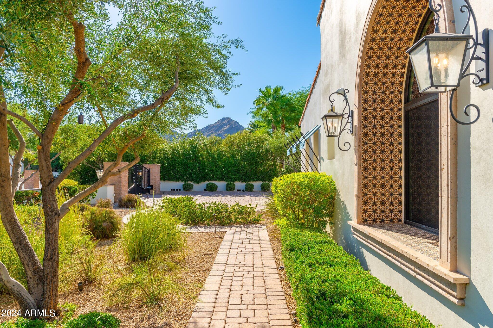 GARY ESTATES - Residential