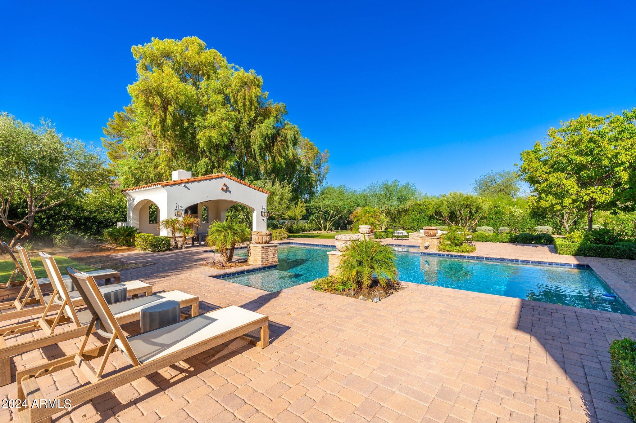 GARY ESTATES - Residential