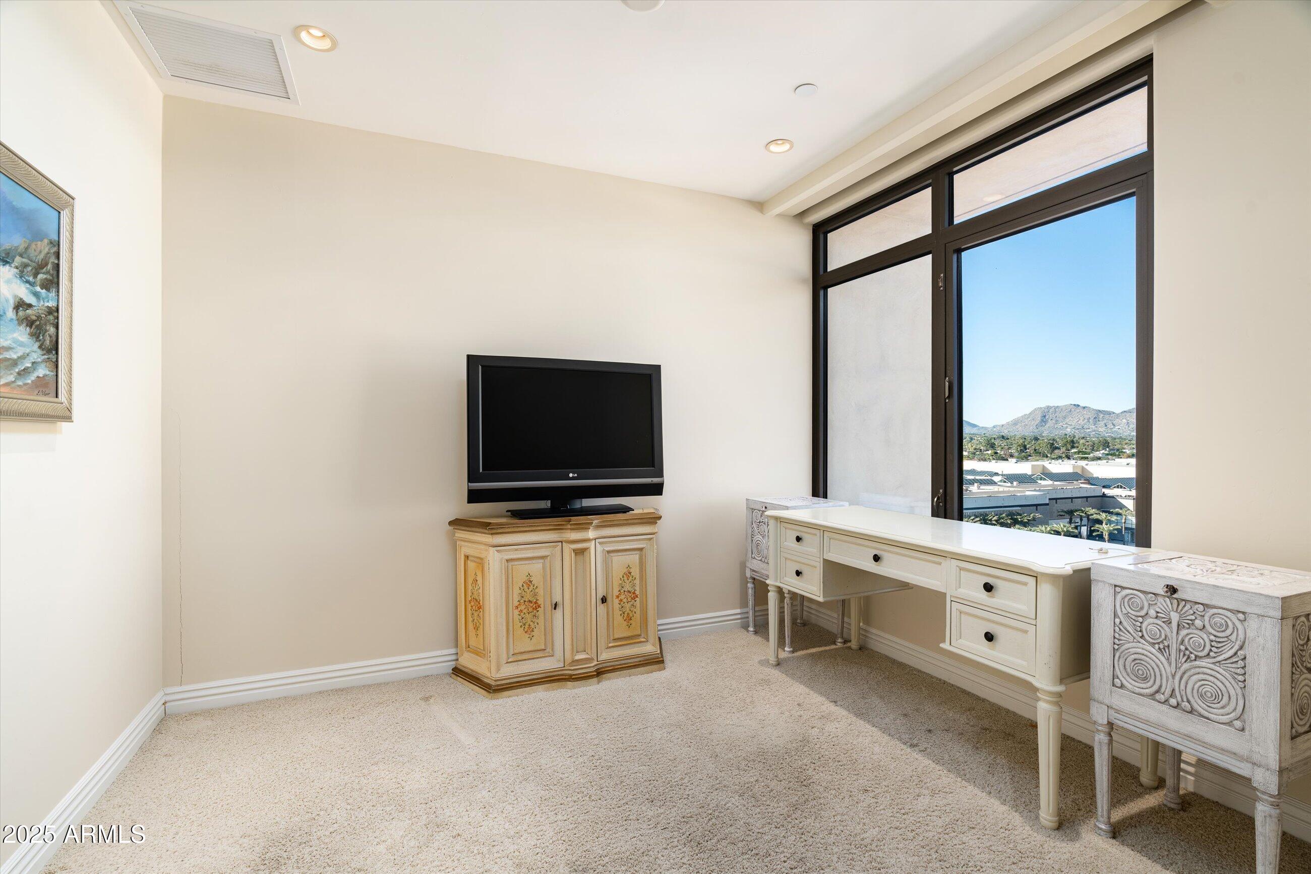 Scottsdale Waterfront Residences - Residential