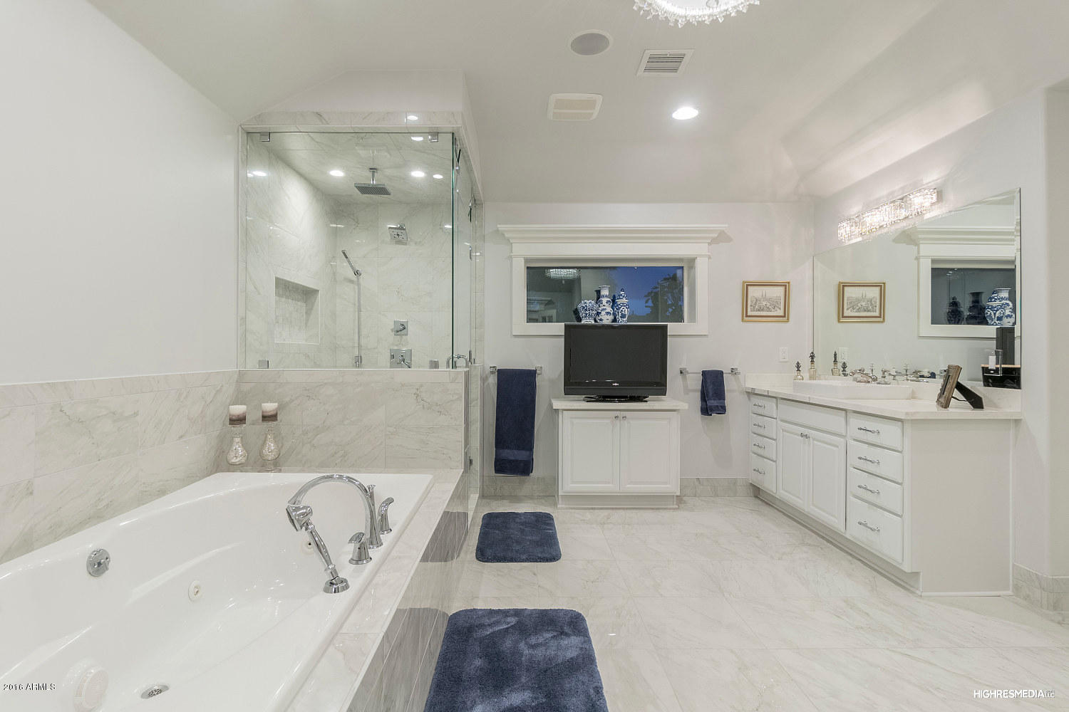 APACHE ESTATES - Residential