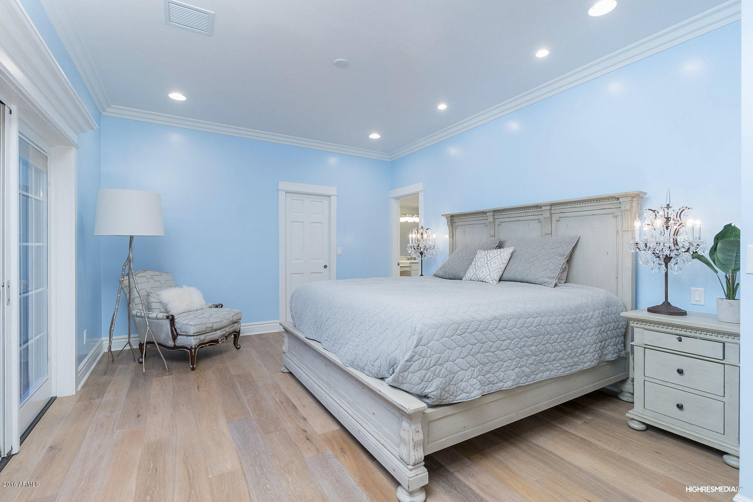 APACHE ESTATES - Residential